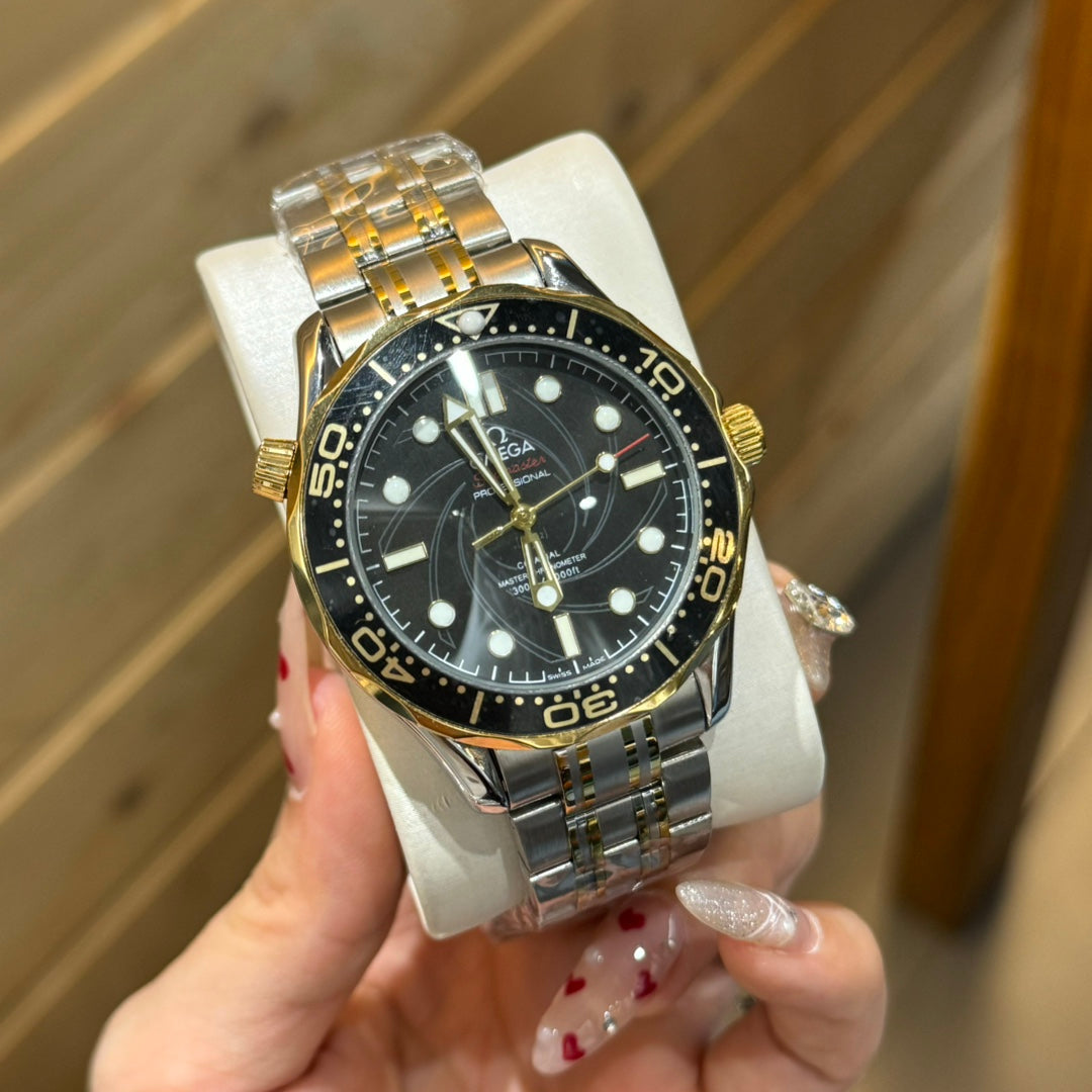 Omega Seamaster Diver 300M James Bond 007 42mm Steel Strap 229871
