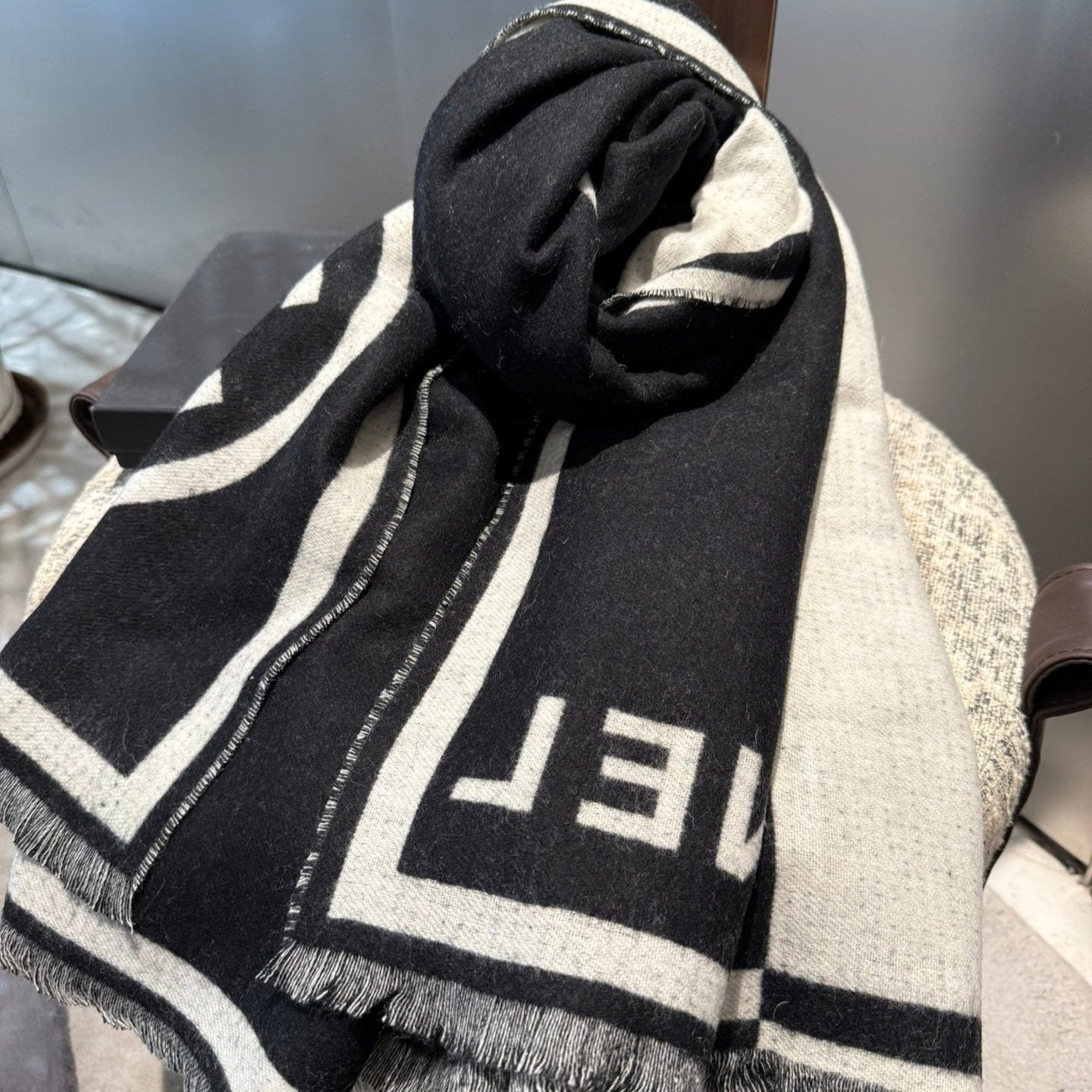 CC Scarf 200 CM In Black Mix White Cashmere 422916
