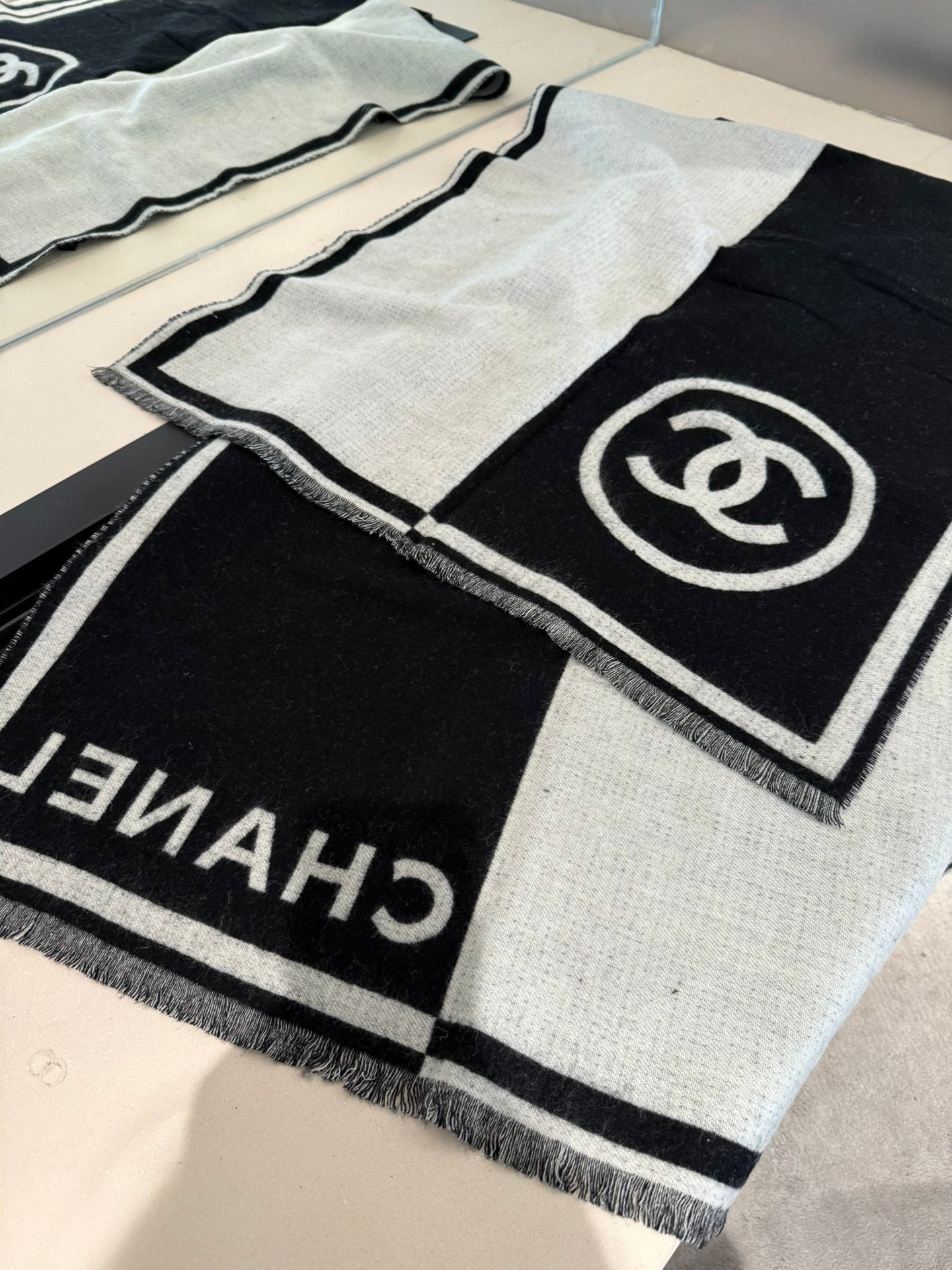 CC Scarf 200 CM In Black Mix White Cashmere 422916