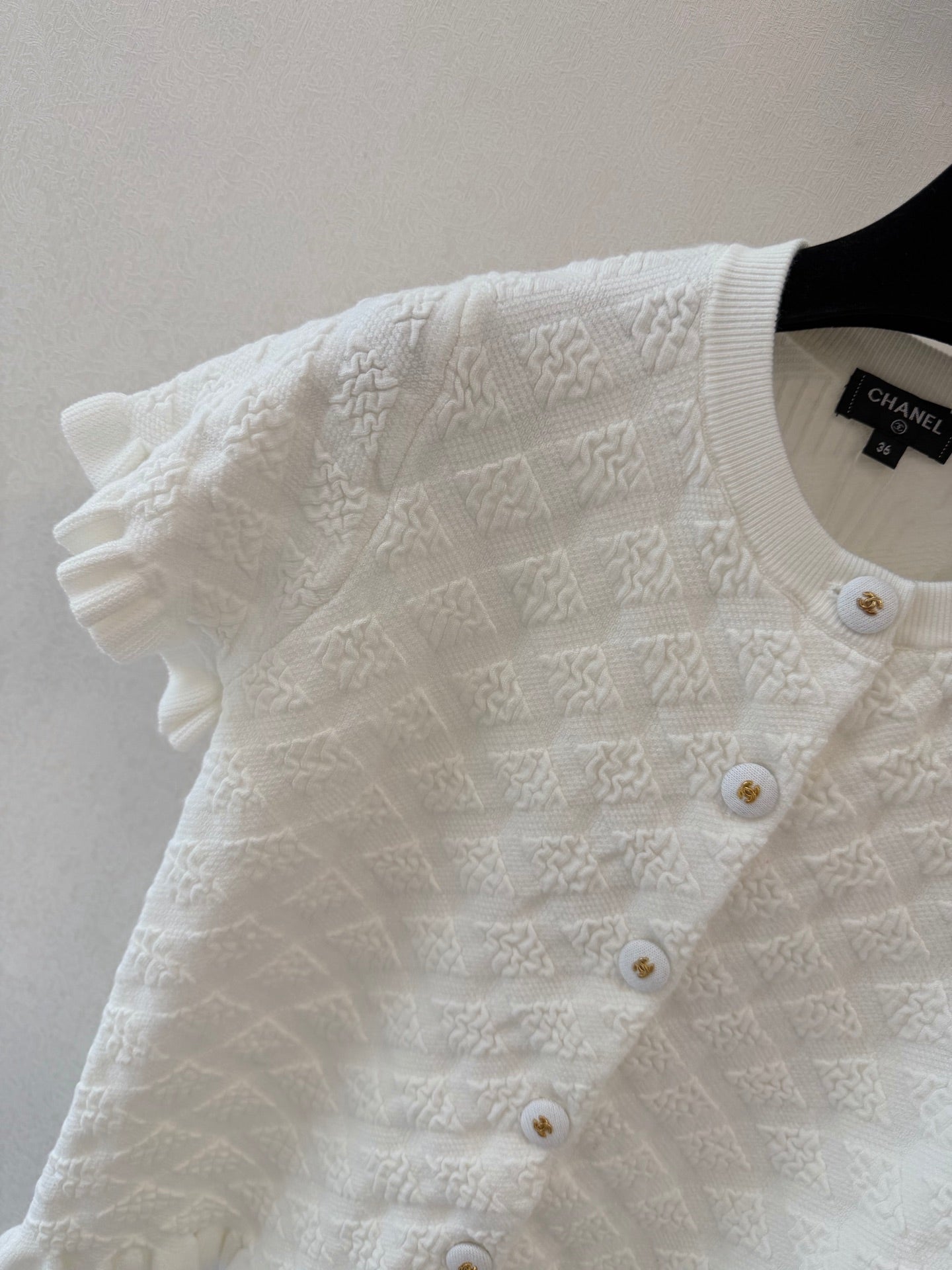 Chanel 2026 Crew Neck Short-sleeved Cardigan White Cotton 394834
