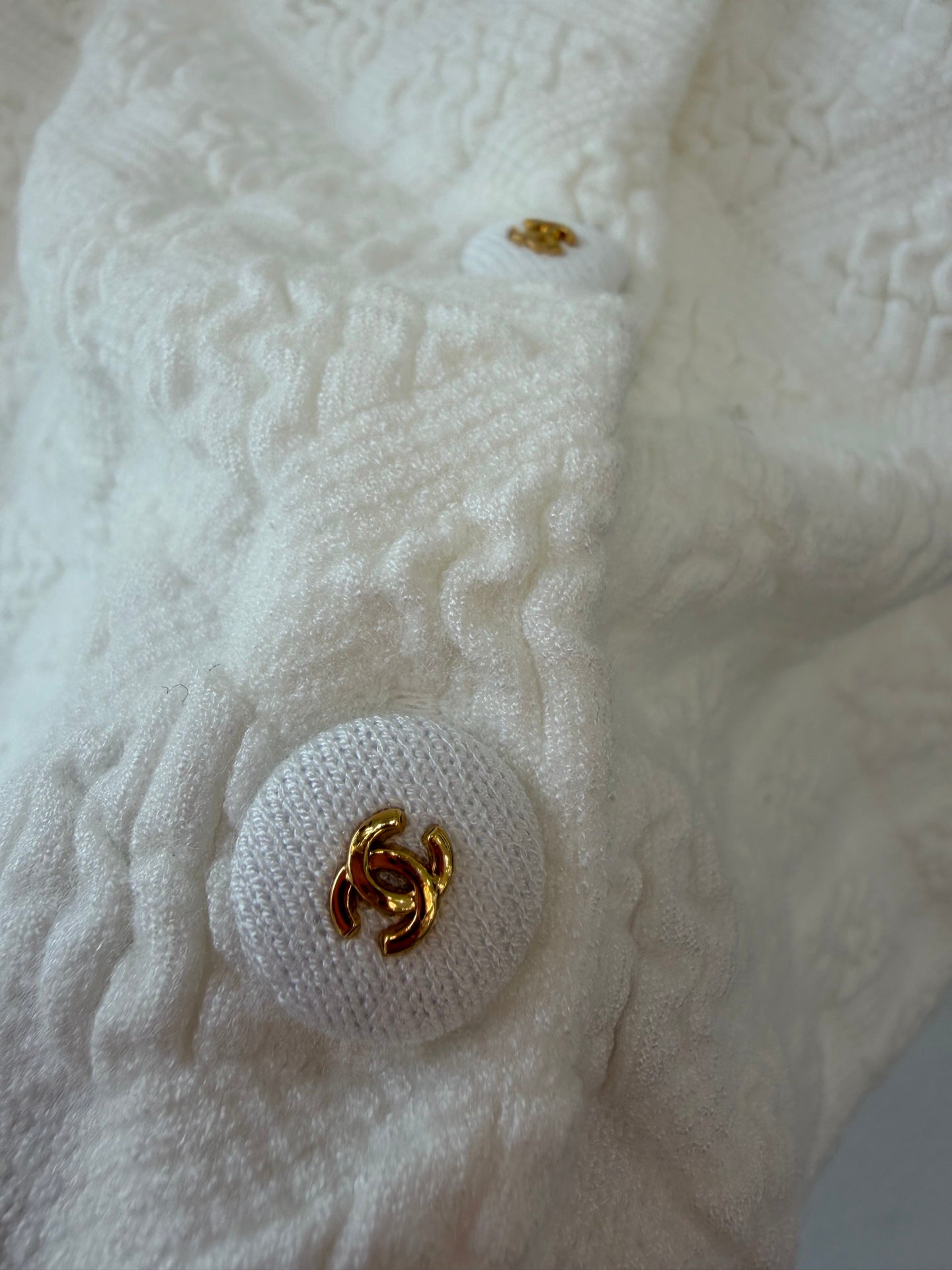 Chanel 2026 Crew Neck Short-sleeved Cardigan White Cotton 394834