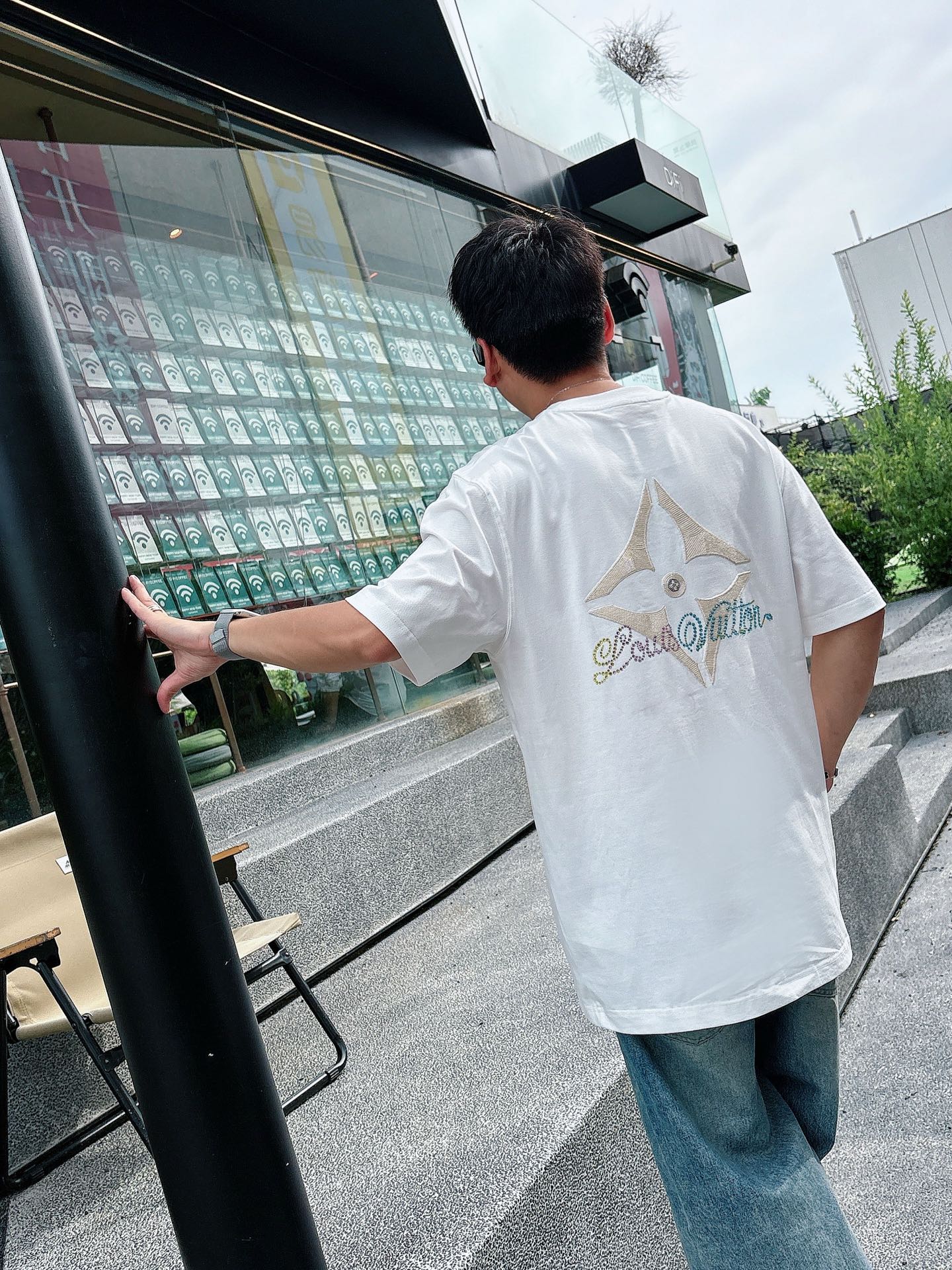 LV 26A Short-Sleeve T-Shirt White Rhinestones Cotton 406012