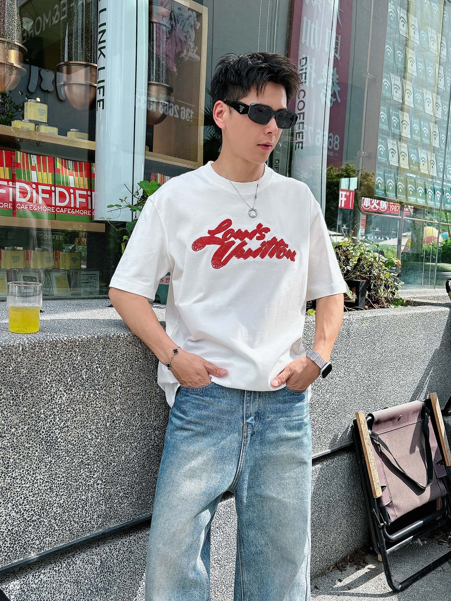 LV 26A Short-Sleeve T-Shirt White Red Cotton 406014