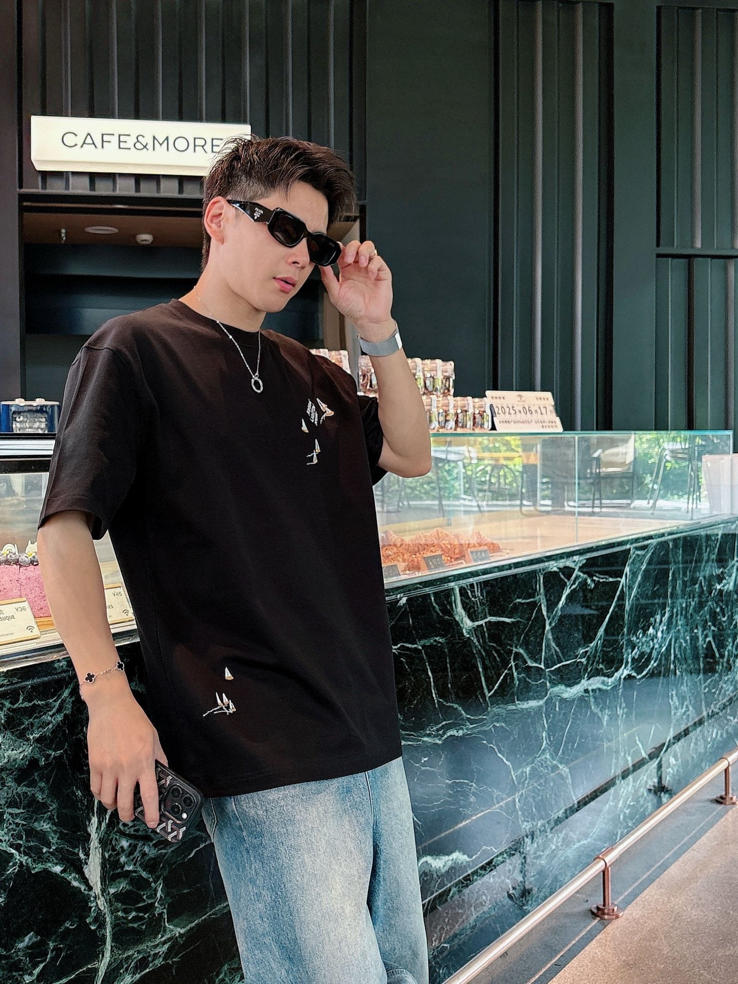 LV 26A Short-Sleeve Crew Neck T-Shirt Cotton 406010
