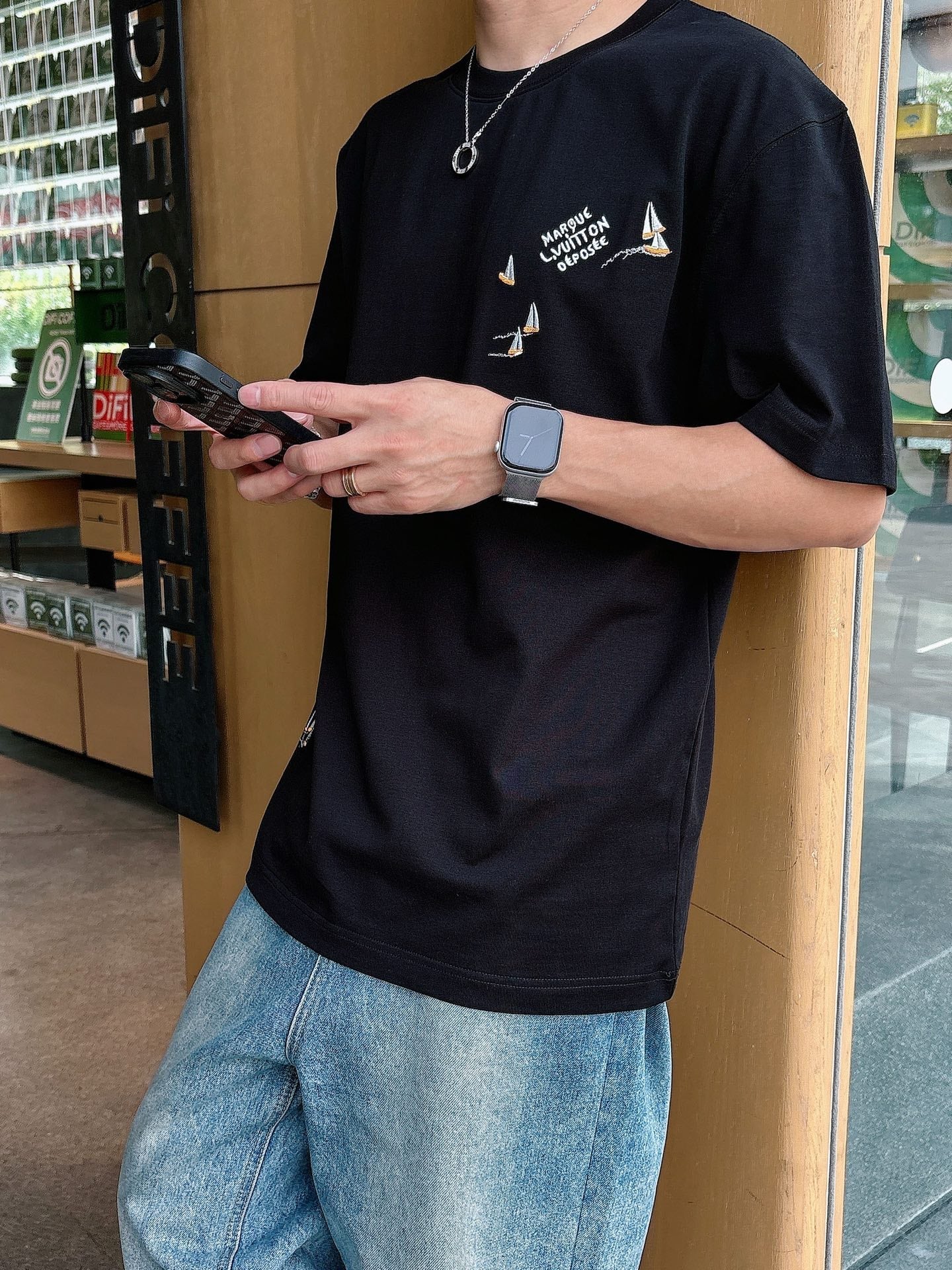 LV 26A Short-Sleeve Crew Neck T-Shirt Cotton 406010