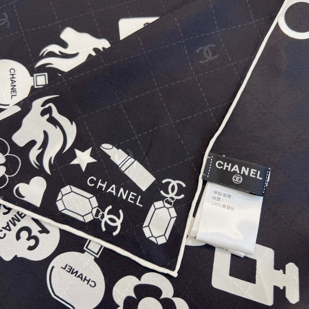 CC Square Scarf 90 CM In Black Mix White Silk 288715