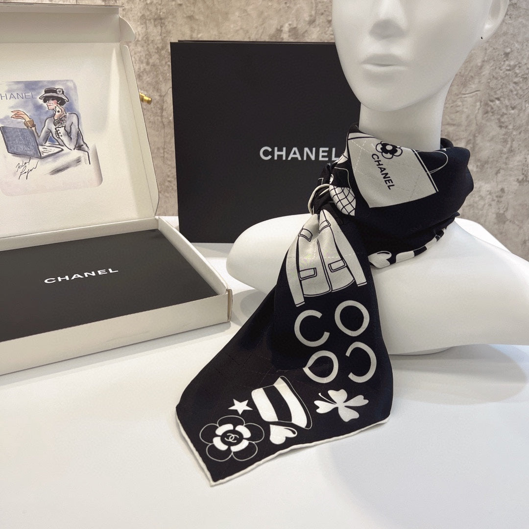 CC Square Scarf 90 CM In Black Mix White Silk 288715