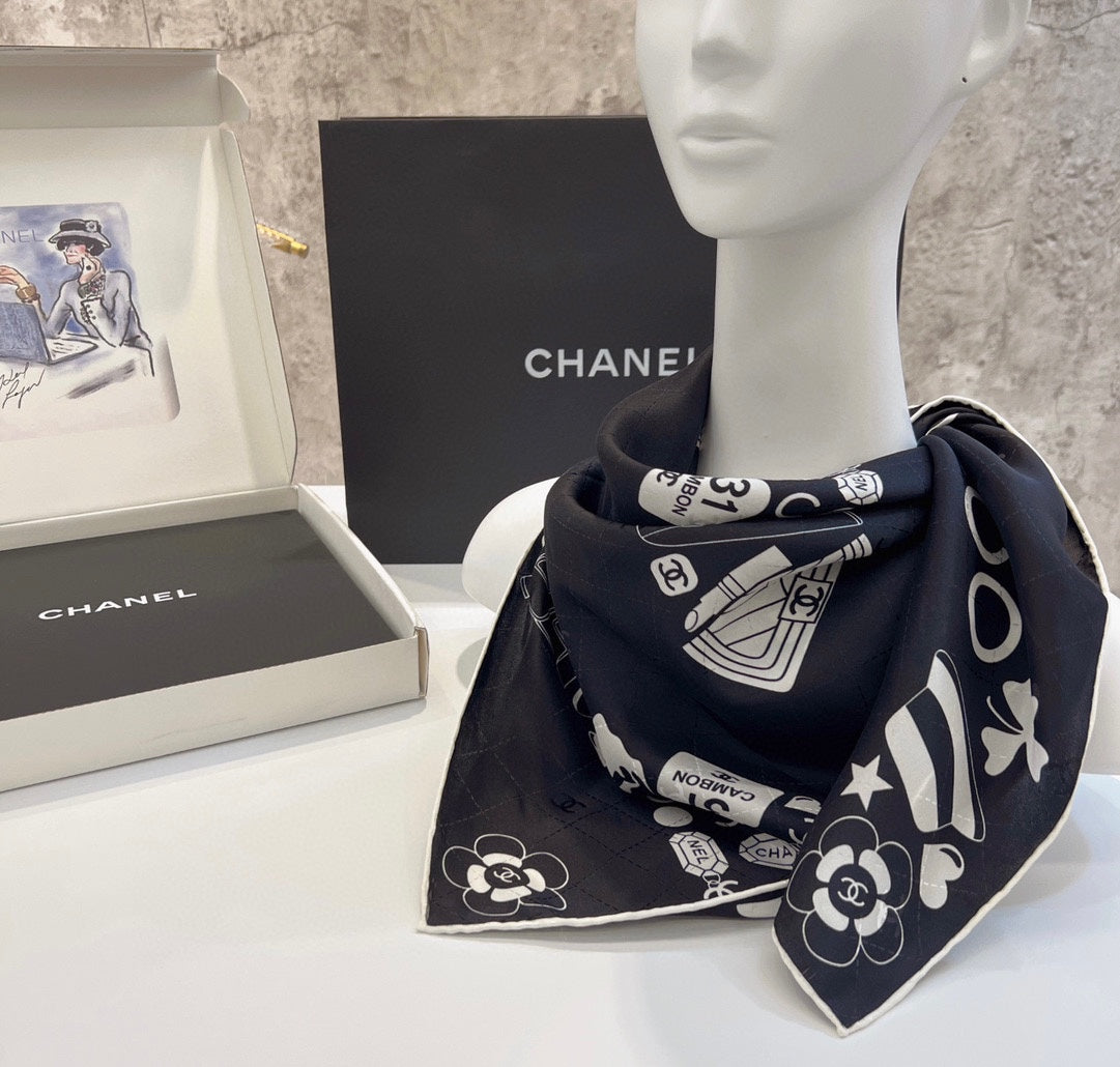 CC Square Scarf 90 CM In Black Mix White Silk 288715