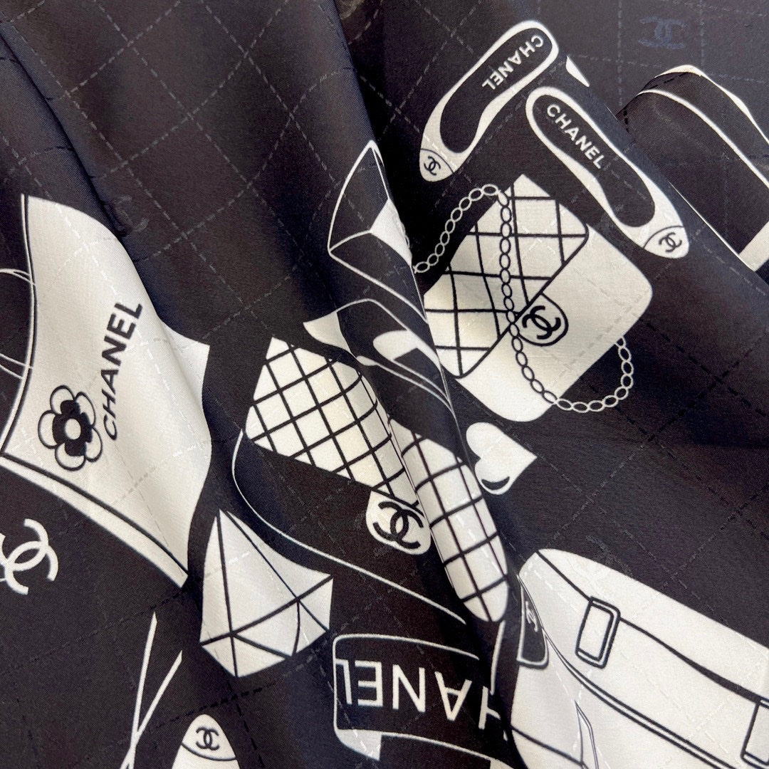 CC Square Scarf 90 CM In Black Mix White Silk 288715