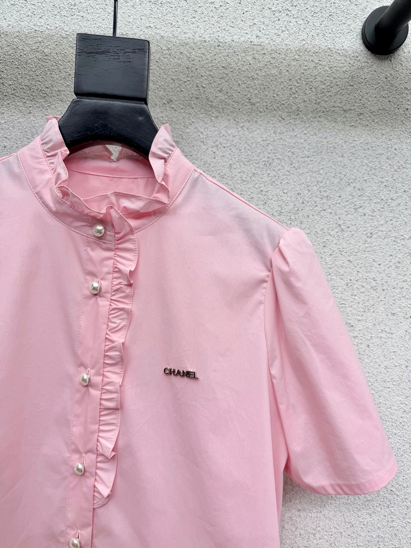 Chanel 2026 Short-sleeved Shirt Pink White Cotton 295896