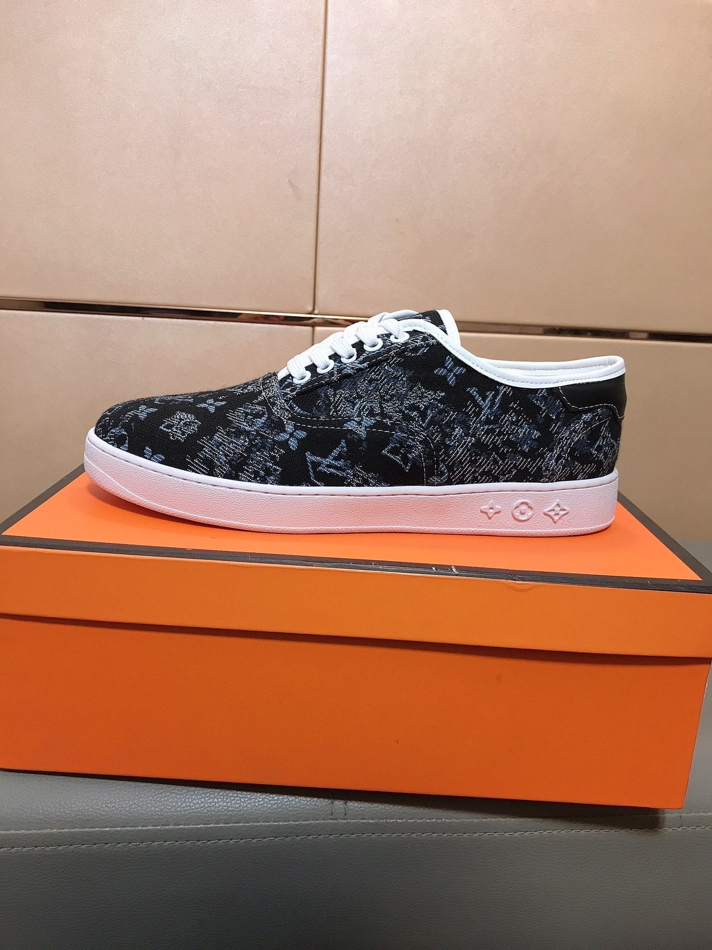 LV TRAINER BLACK MIX BLUE MONOGRAM JACQUARD