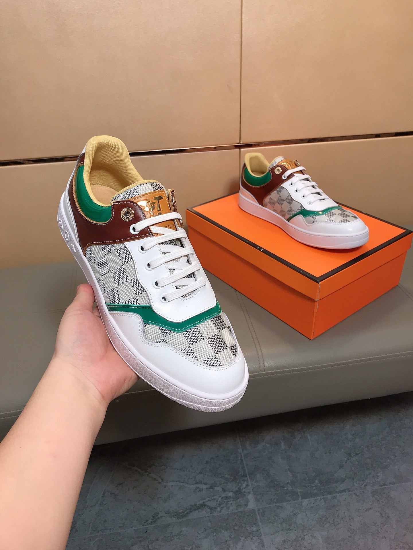 LV TRAINER WHITE CALFSKIN AND BEIGE BROWN DAMIER CANVAS