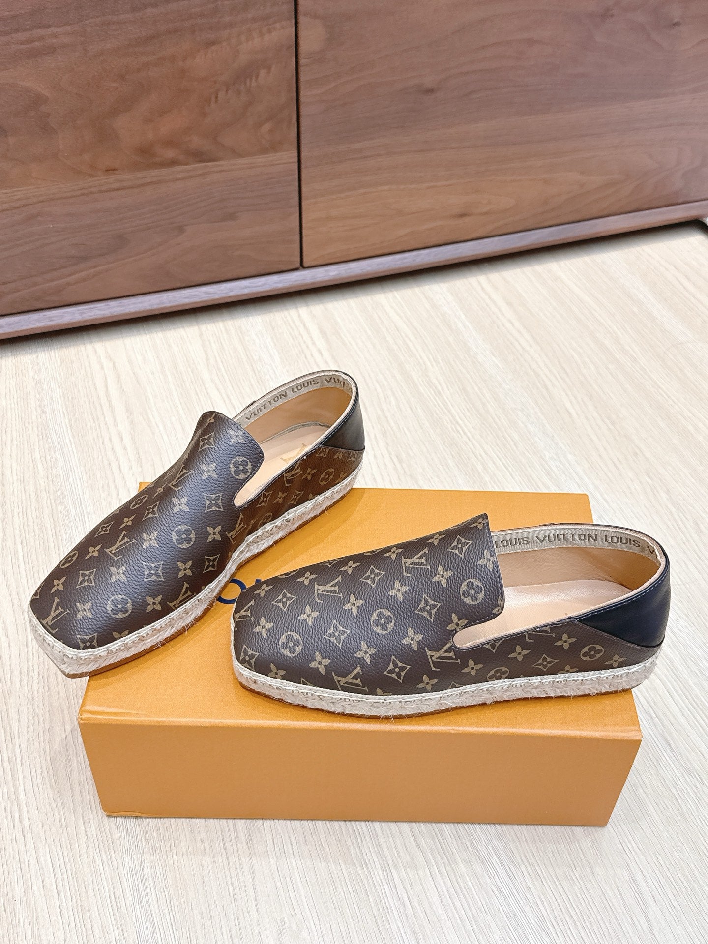 LV 26ss Loafers Brown Genuine Leather 656966