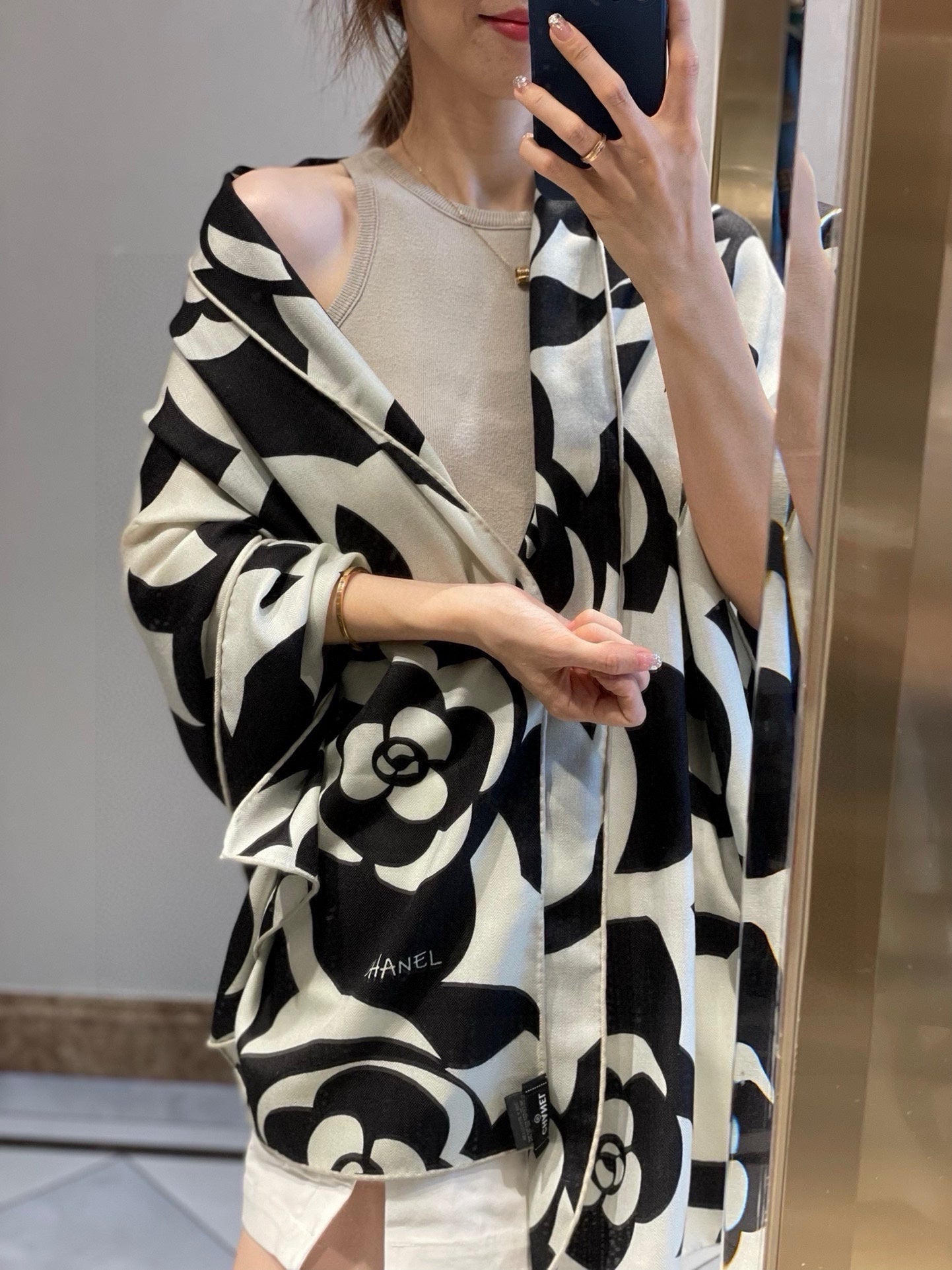 CC Scarf 190 CM In Black And White Floral Print Cashmere Silk 208542