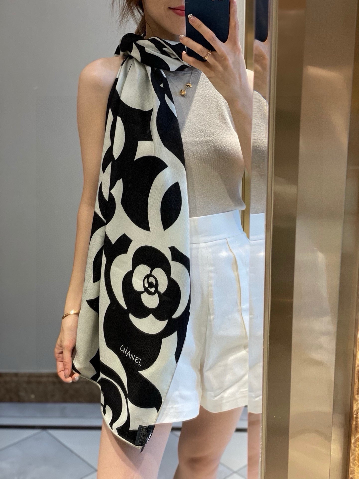 CC Scarf 190 CM In Black And White Floral Print Cashmere Silk 208542