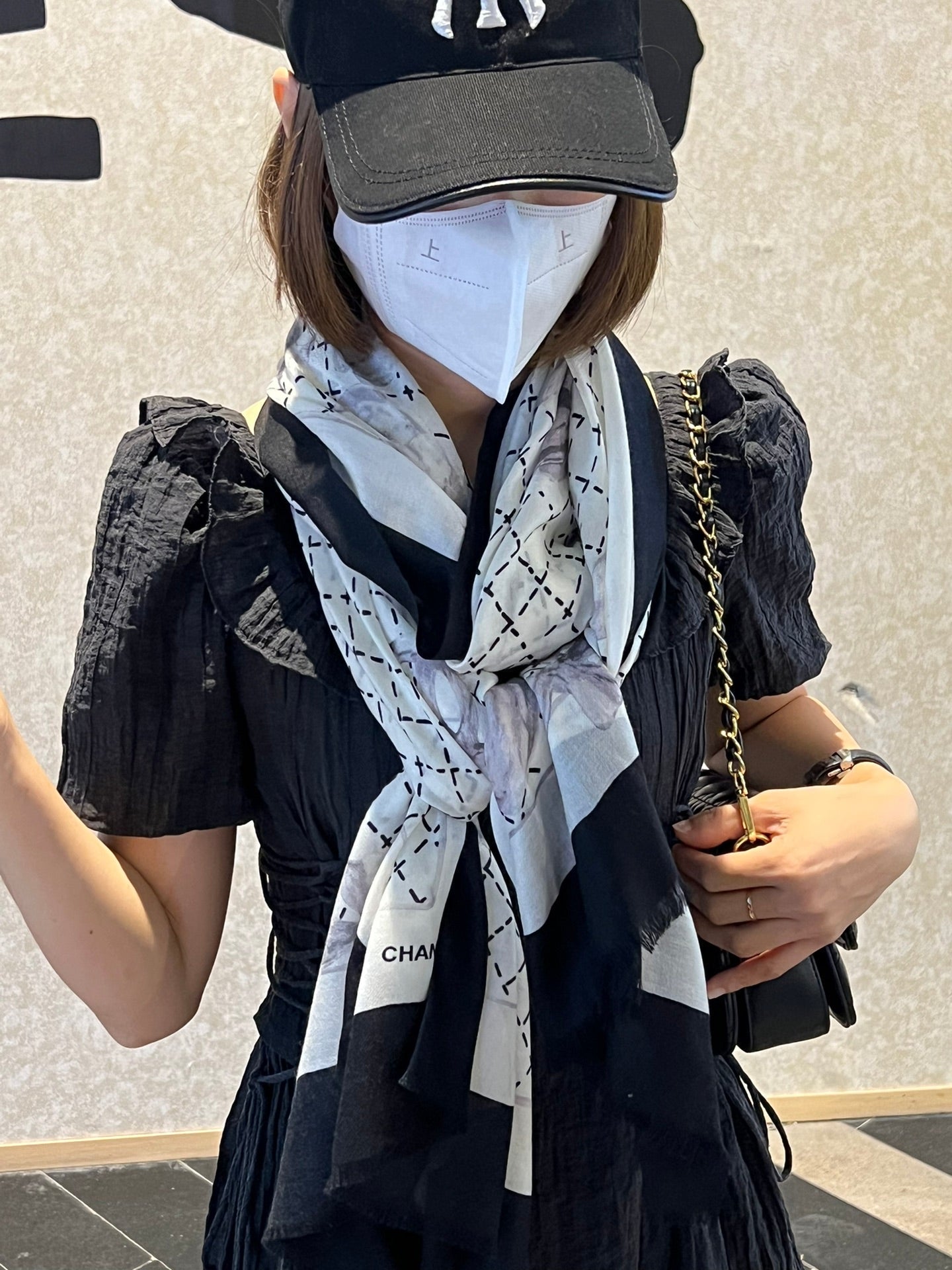 CC Scarf 200 CM In White Black Cashmere Silk  255990