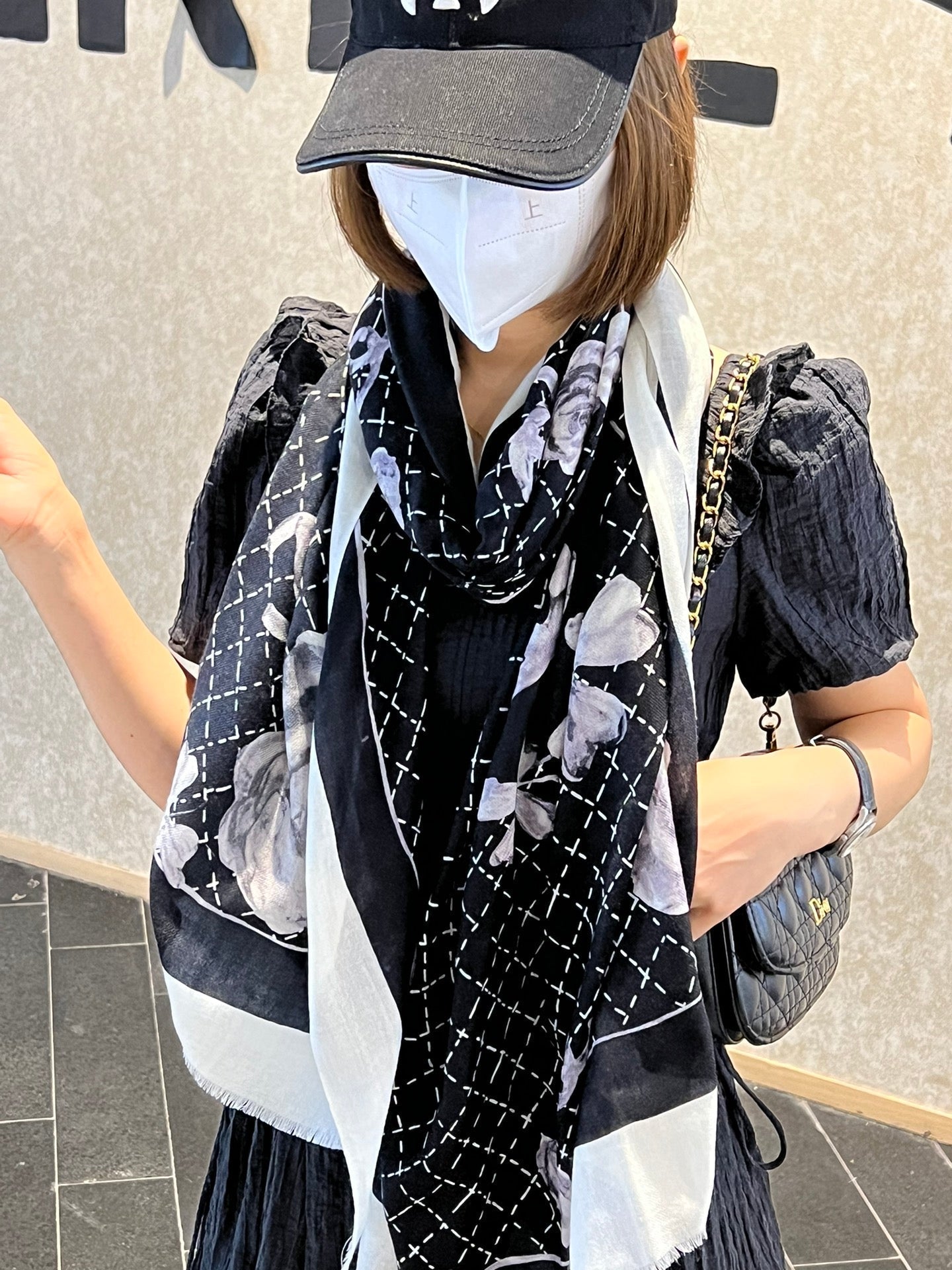 CC Scarf 200 CM In Black White Cashmere Silk  255991