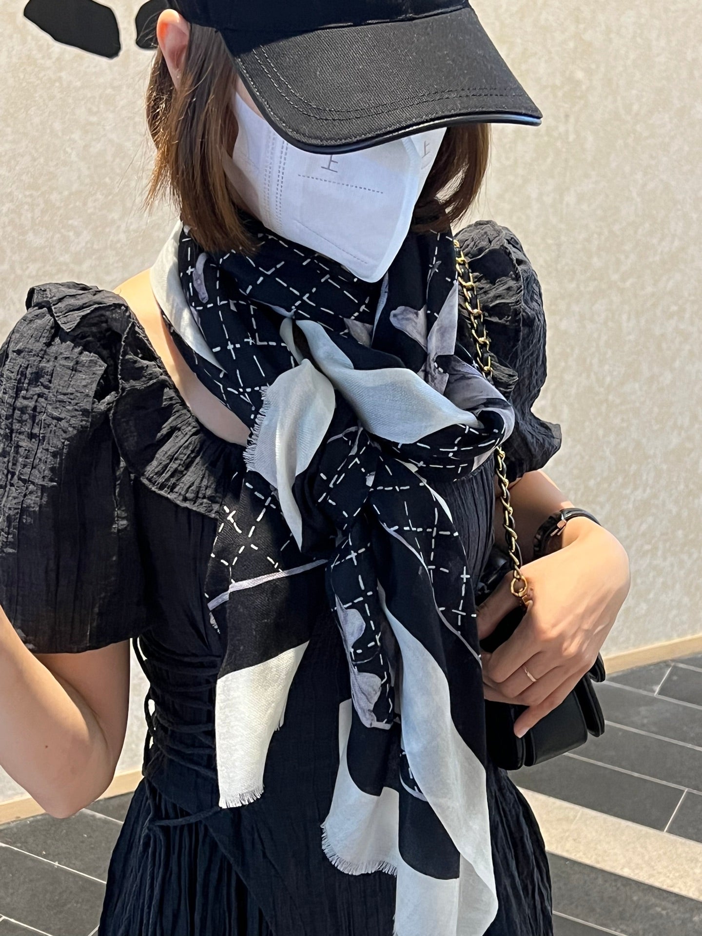 CC Scarf 200 CM In Black White Cashmere Silk  255991