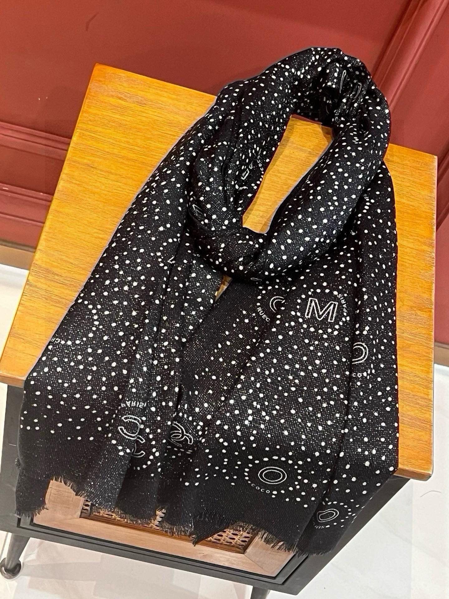 CC Scarf 200 CM In Black Polka Dot Cashmere  274118