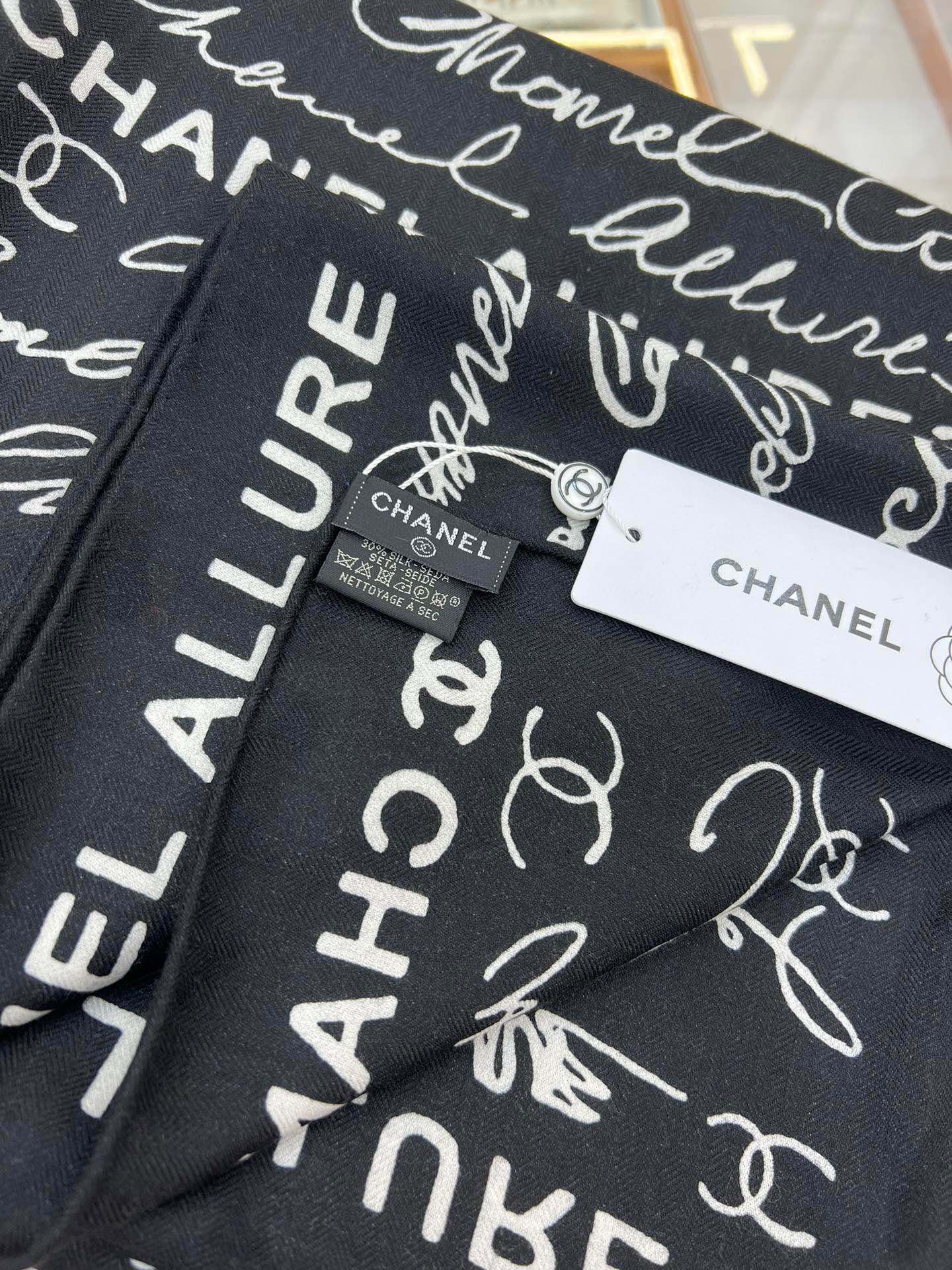 CC Square Scarf 140 CM In Black With White Text Cashmere And Silk 286378