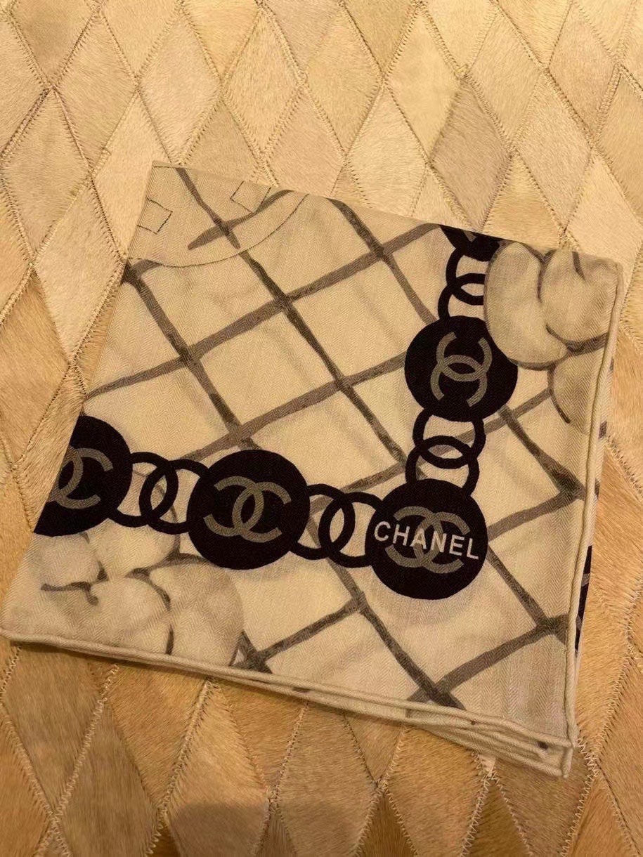 CC Square Scarf 110 CM In White Mix Black Camellia Print Cashmere Silk 296623