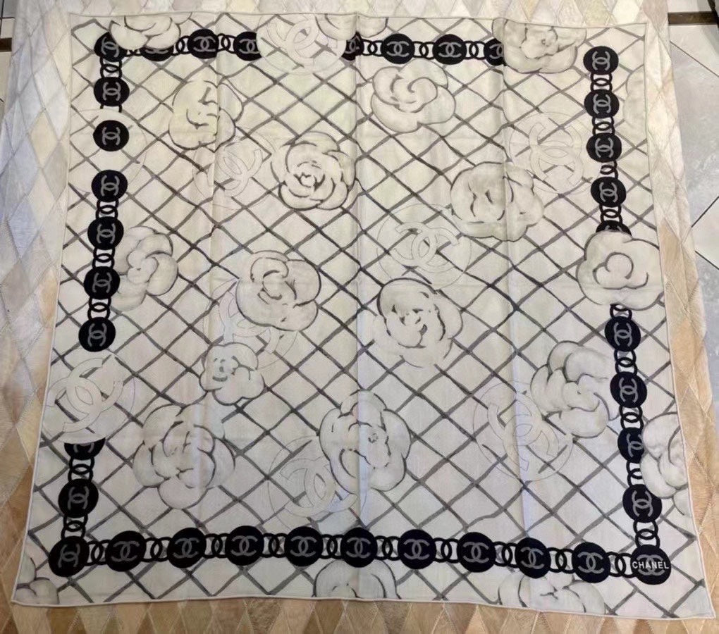 CC Square Scarf 110 CM In White Mix Black Camellia Print Cashmere Silk 296623