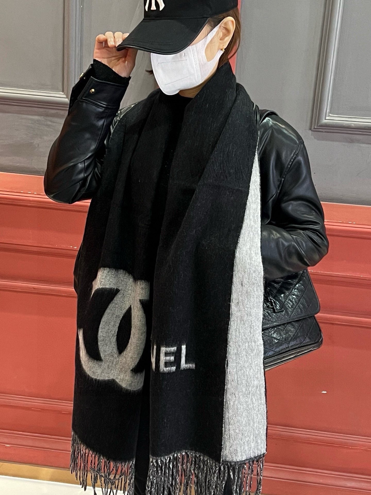 CC Scarf 200 CM In Black Mix Grey Cashmere 304302