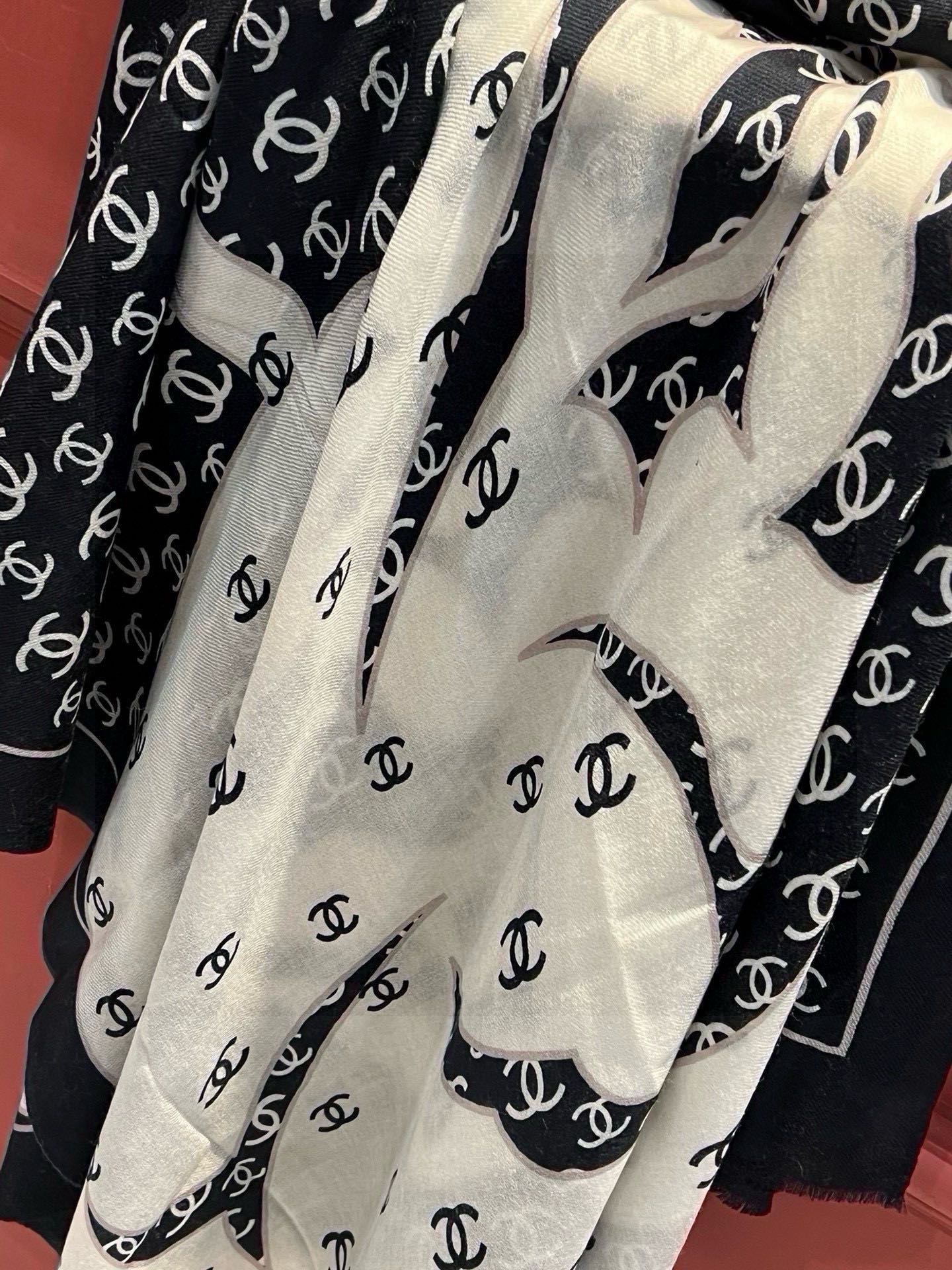 CC Scarf 200 CM In Black With White Logo Cashmere 363601
