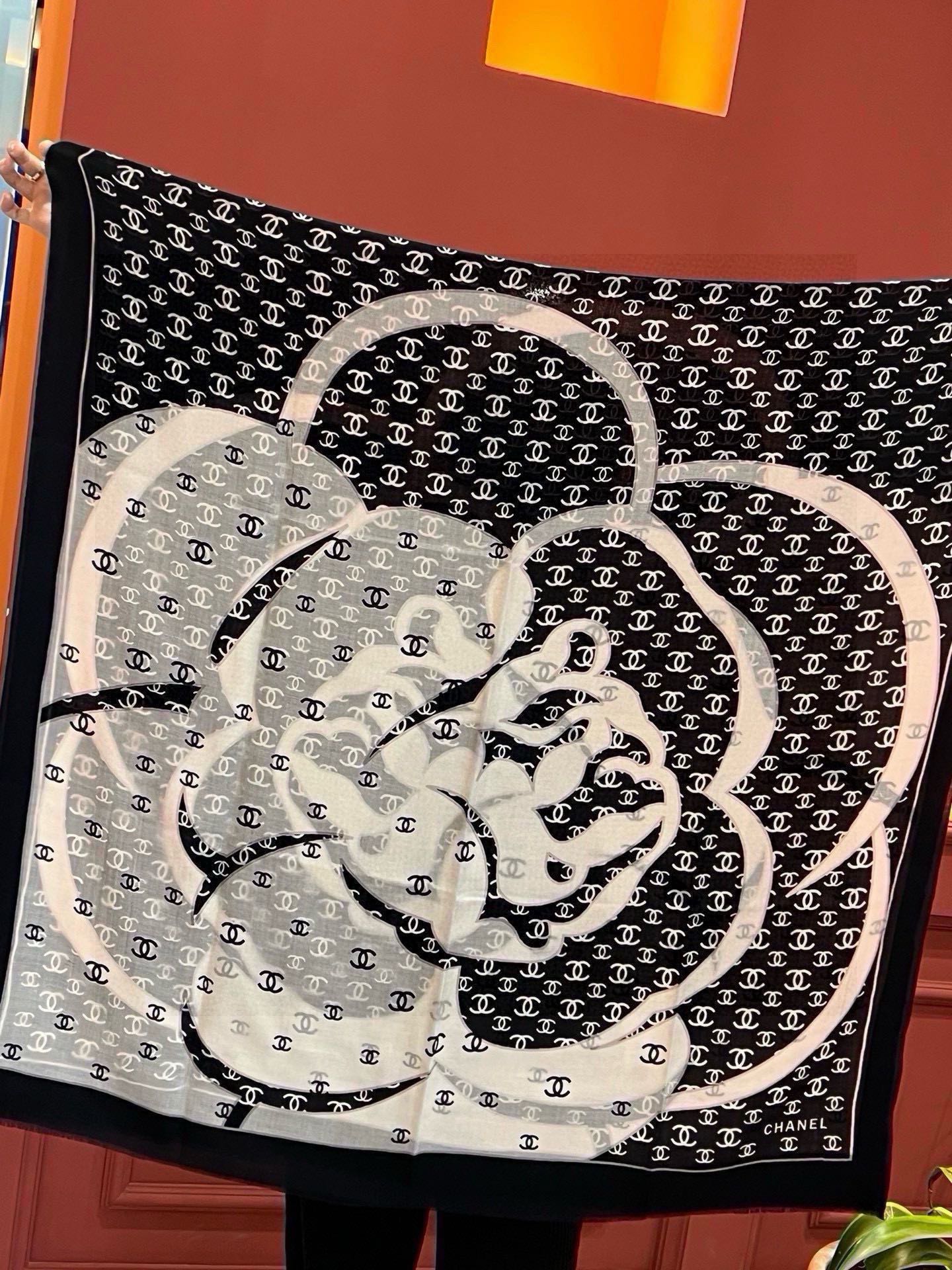 CC Scarf 200 CM In Black With White Logo Cashmere 363601