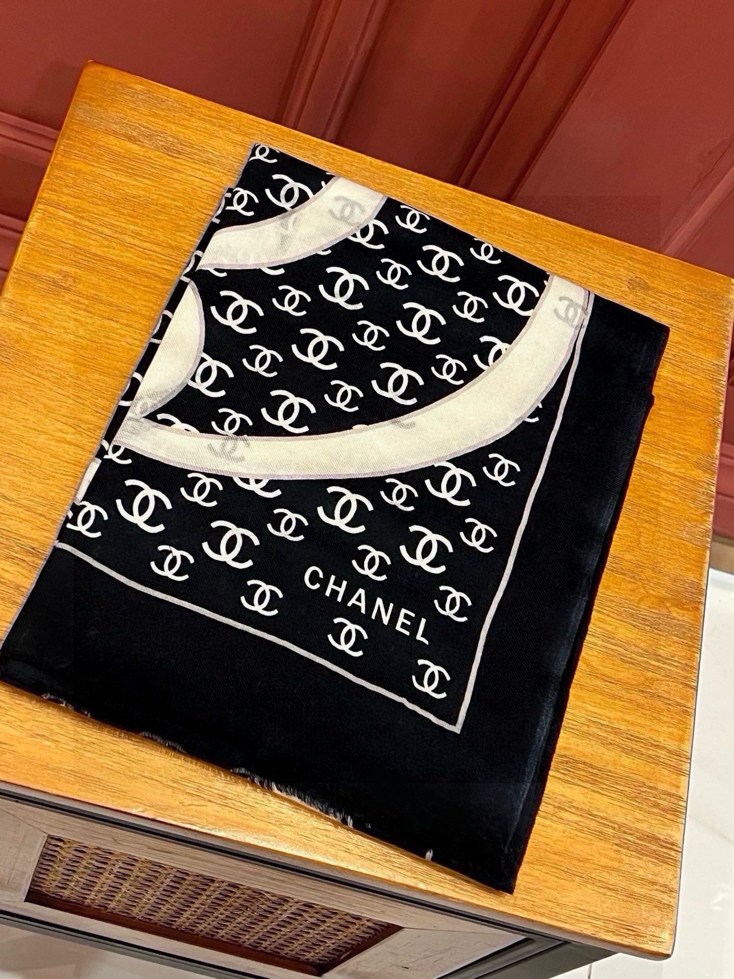 CC Scarf 200 CM In Black With White Logo Cashmere 363601