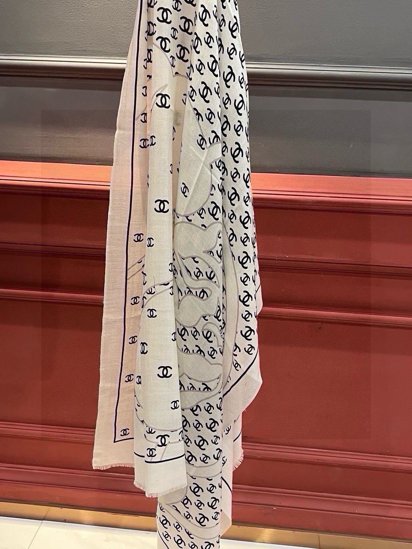 CC Scarf 200 CM In White With Black Logo Cashmere 363602