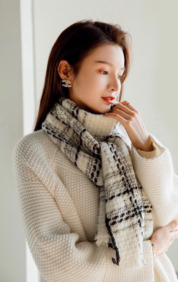 CC Scarf 200 CM In White With Black Stripes Cashmere 415341