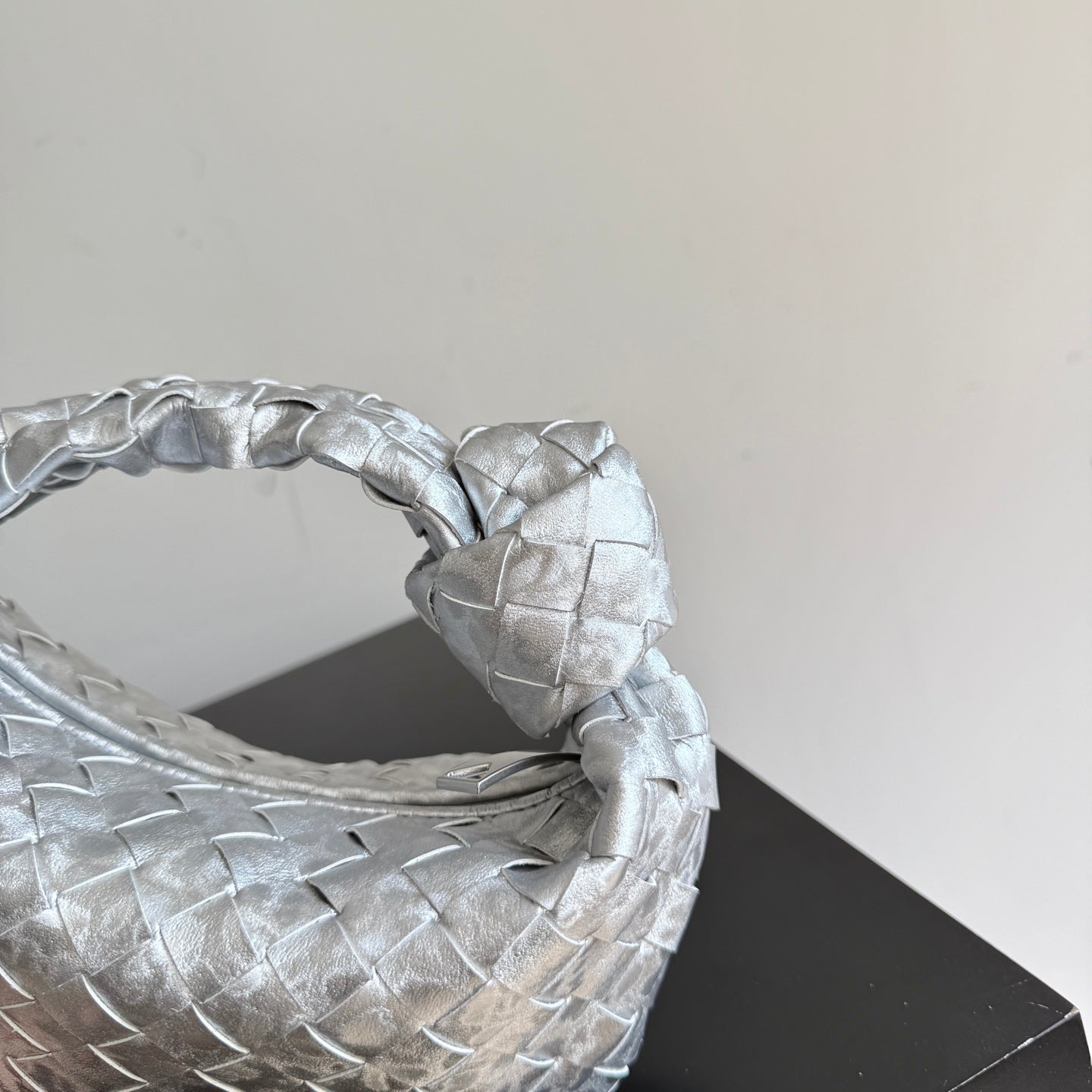 Bottega Veneta 2026 Jodie Bag 23cm Silver Lambskin 137034