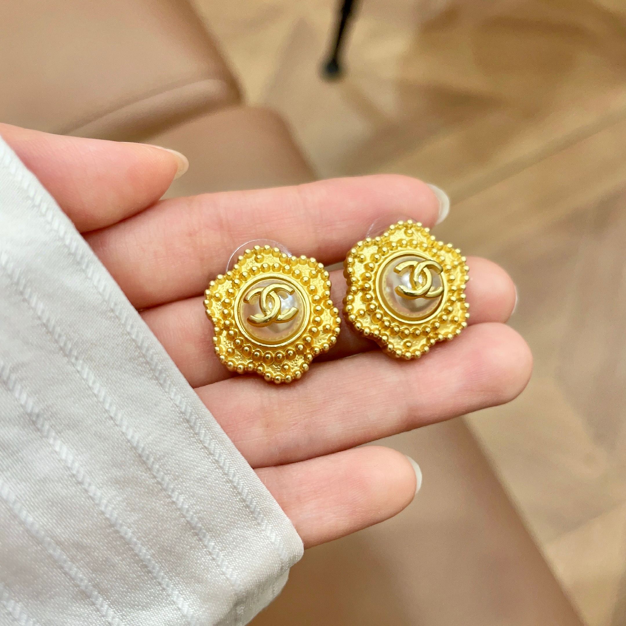 CC Flower Double C Mop Gold Earrings