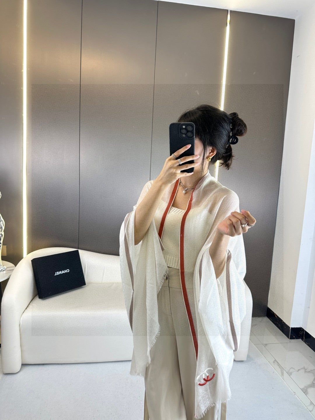 CC Scarf 180 CM In White With Red Border Cashmere Silk 287510