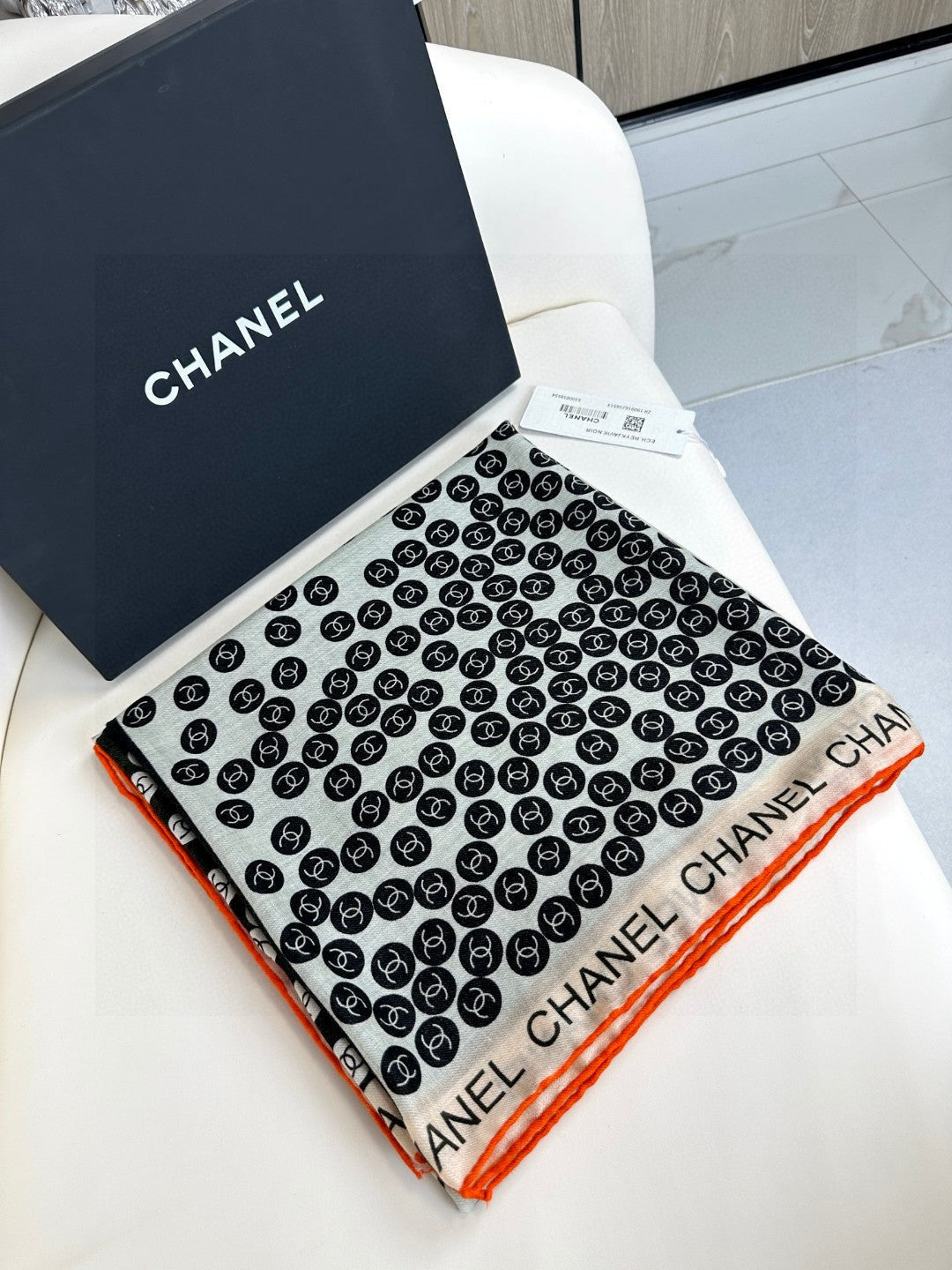CC Square Scarf 140 CM In Black Mix White Cashmere 390937