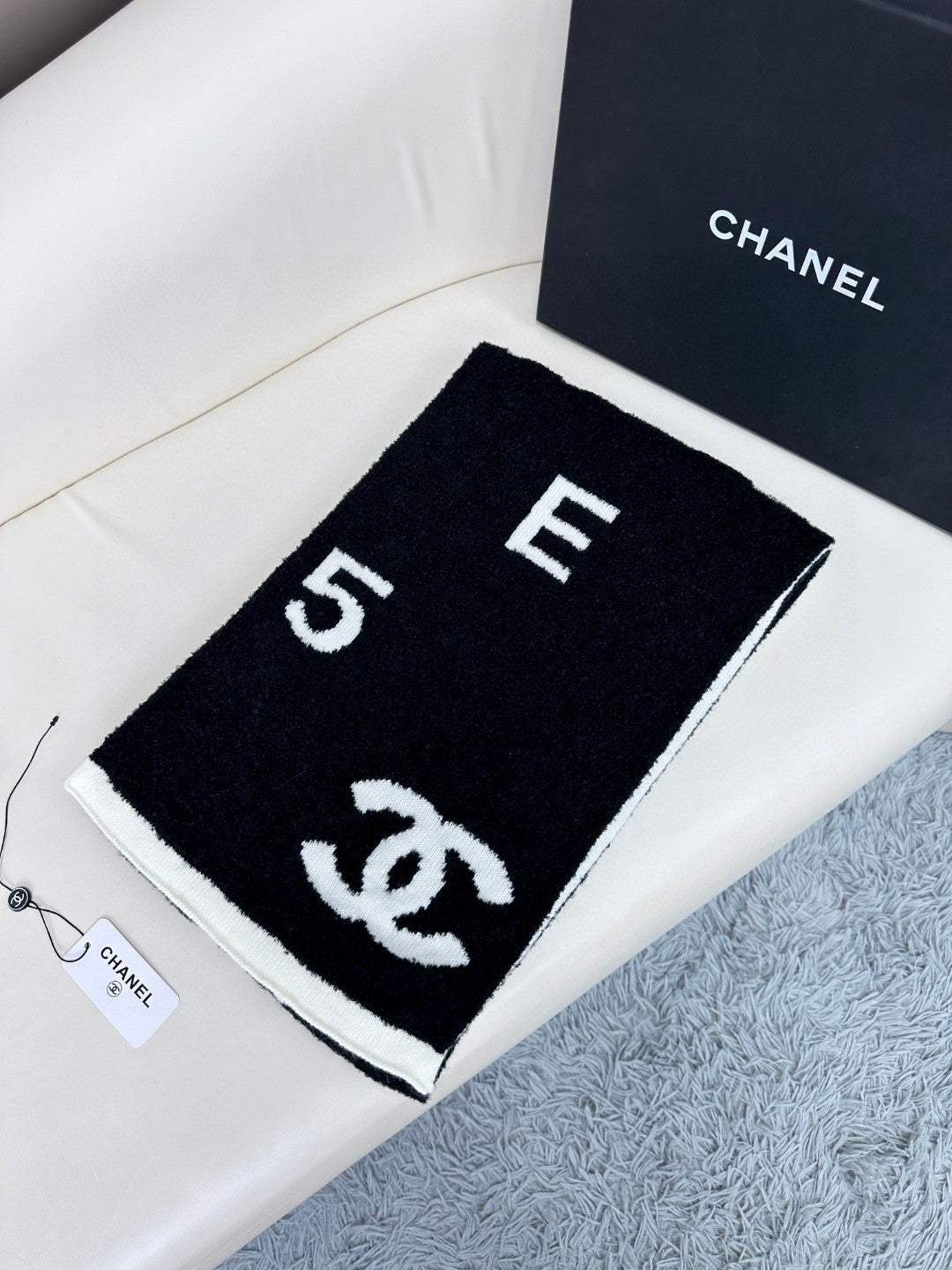 CC Scarf 180 CM In Black Mix White Cashmere And Wool Mix Silk 407255
