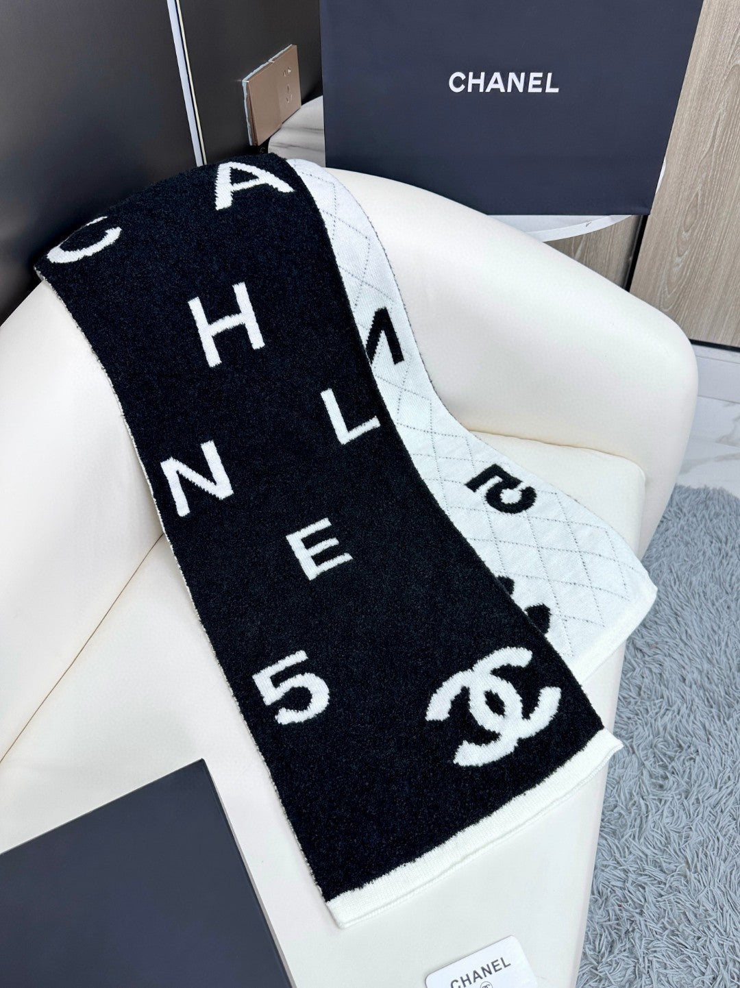 CC Scarf 180 CM In Black Mix White Cashmere And Wool Mix Silk 407255