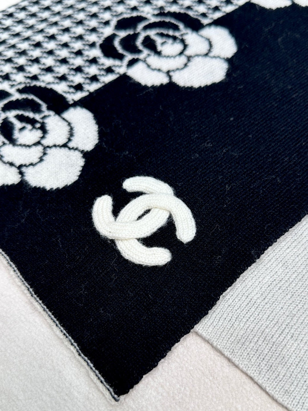 CC Scarf 180 CM In Black Mix White Cashmere Wool  411563