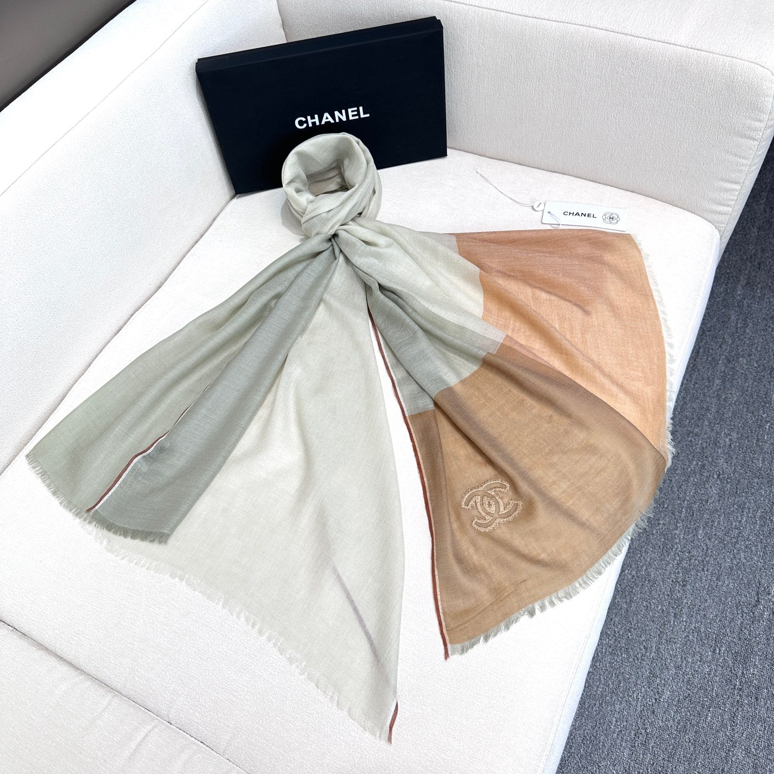 CC Scarf 200 CM In Light Grey Mix Light Brown Beige Linen Fabric 418195