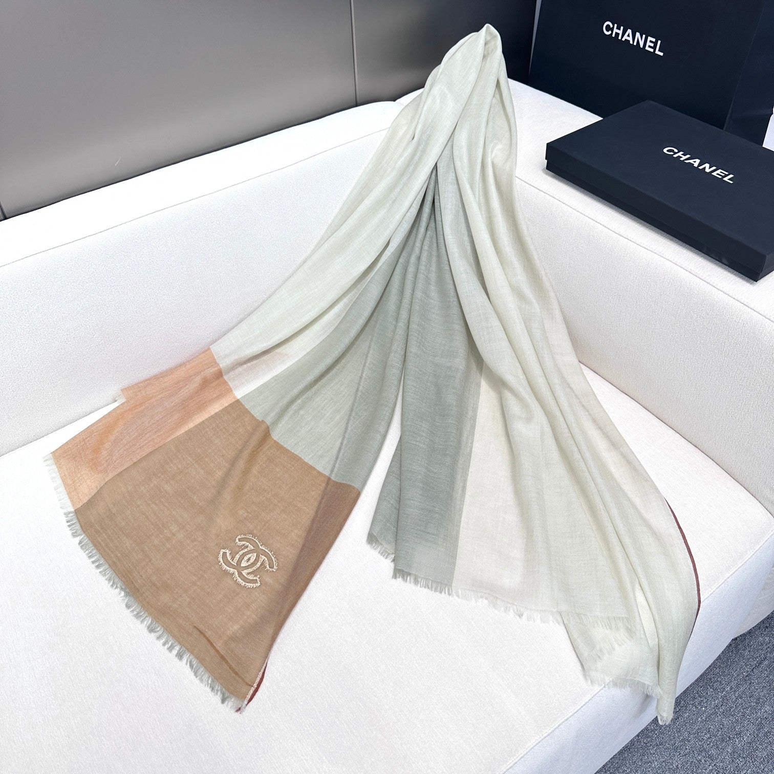 CC Scarf 200 CM In Light Grey Mix Light Brown Beige Linen Fabric 418195