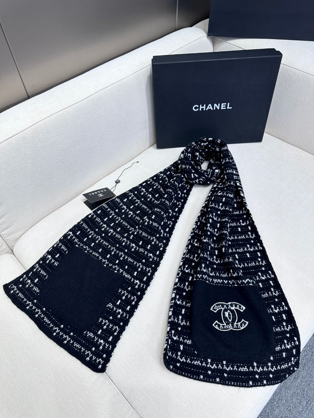 CC Scarf 180 CM In Black White Cashmere 421359