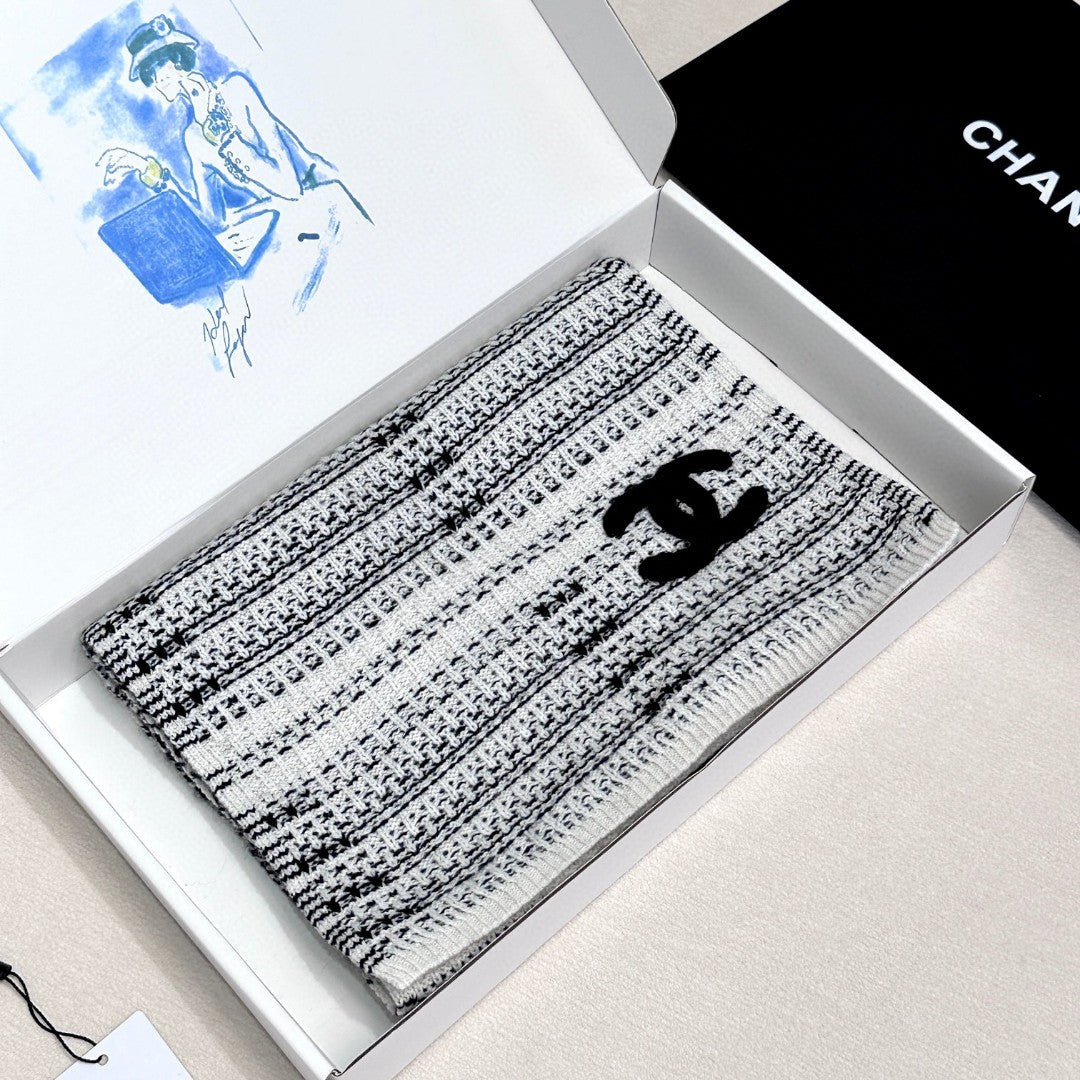 CC Scarf 180 CM In White Black Wool 422665