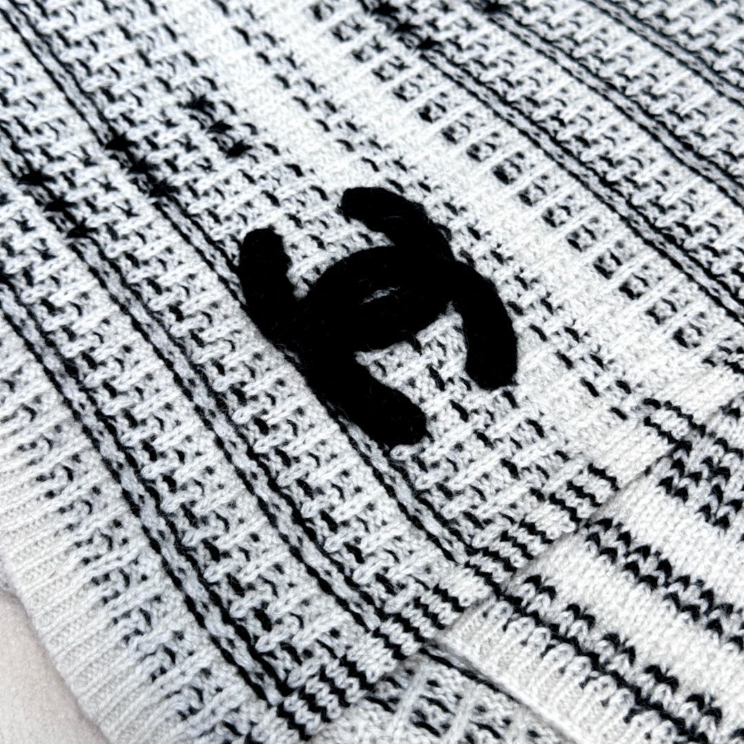 CC Scarf 180 CM In White Black Wool 422665