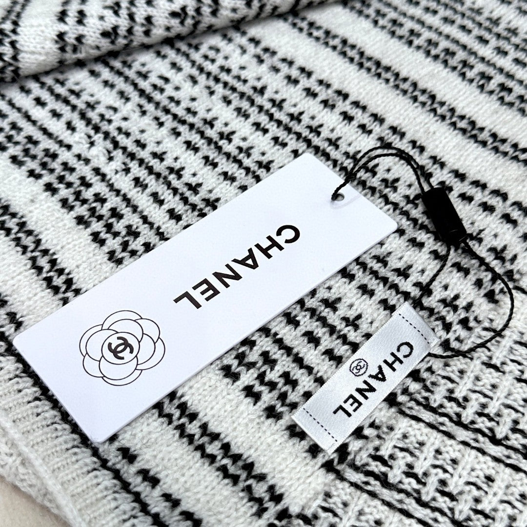 CC Scarf 180 CM In White Black Wool 422665