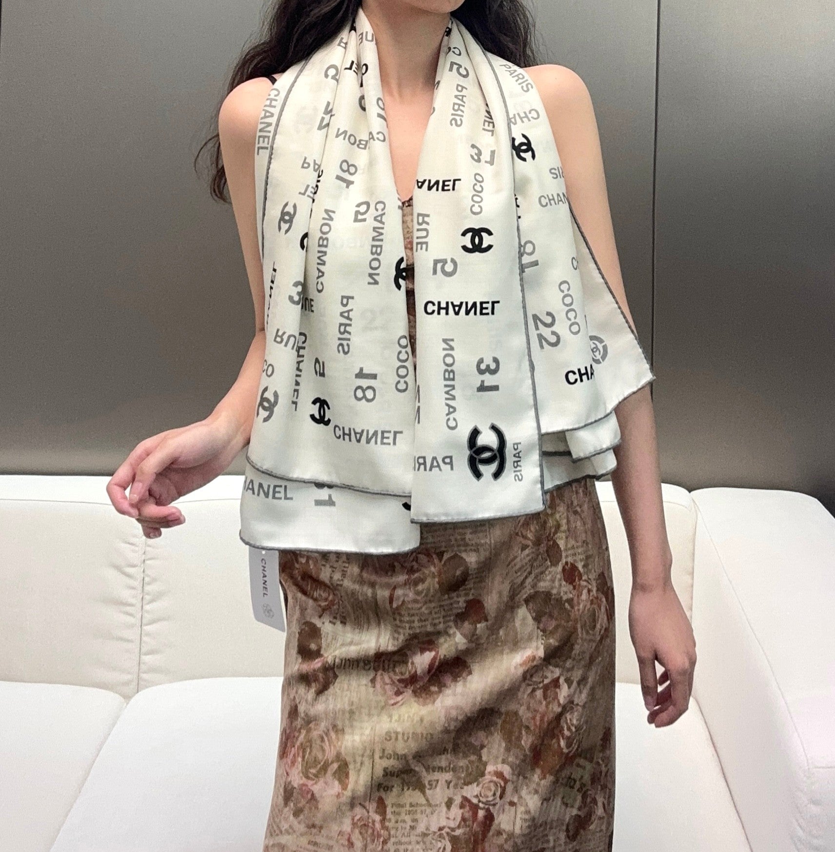 CC Square Scarf 140 CM In White Cashmere Silk  422703