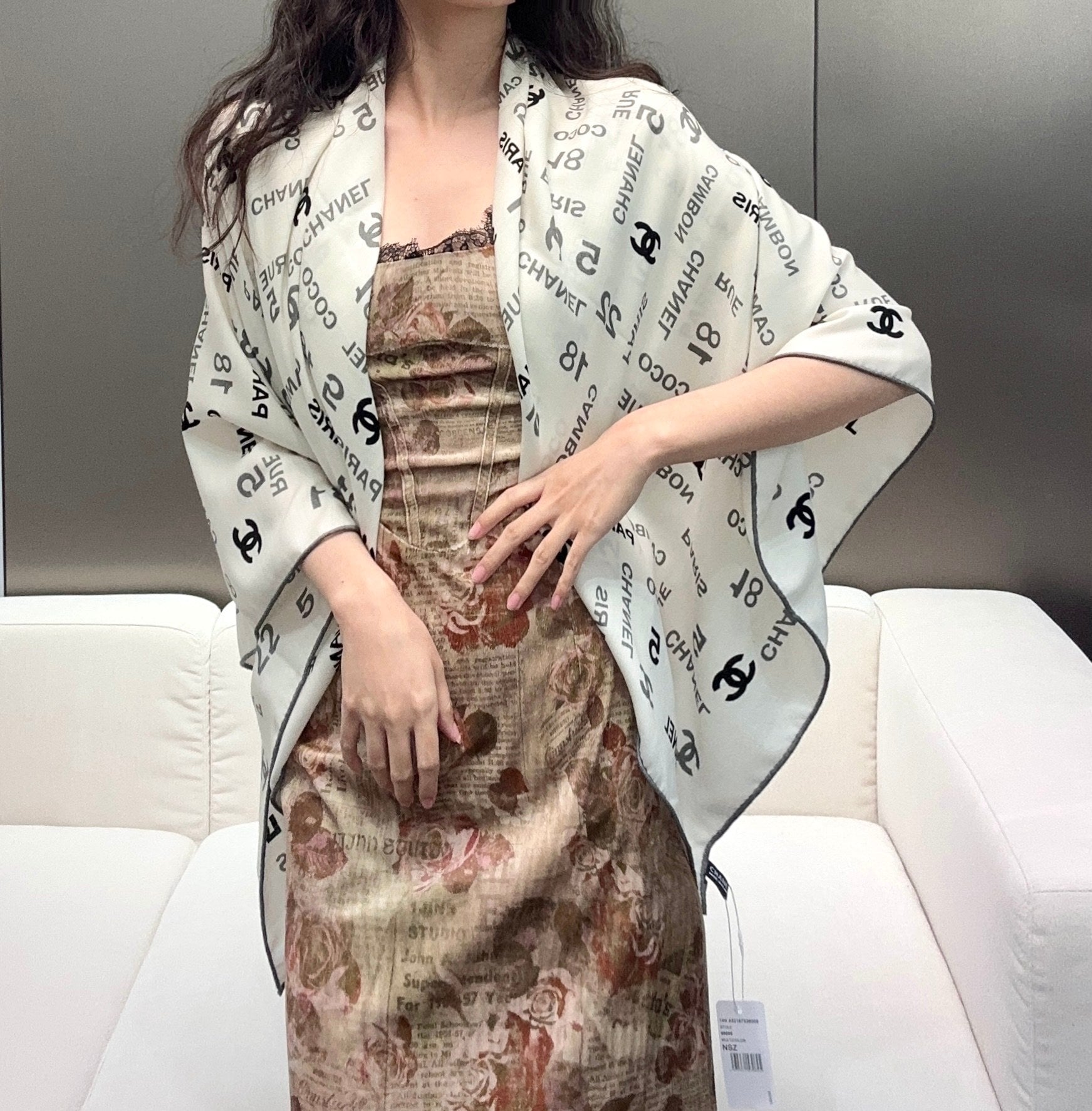 CC Square Scarf 140 CM In White Cashmere Silk  422703