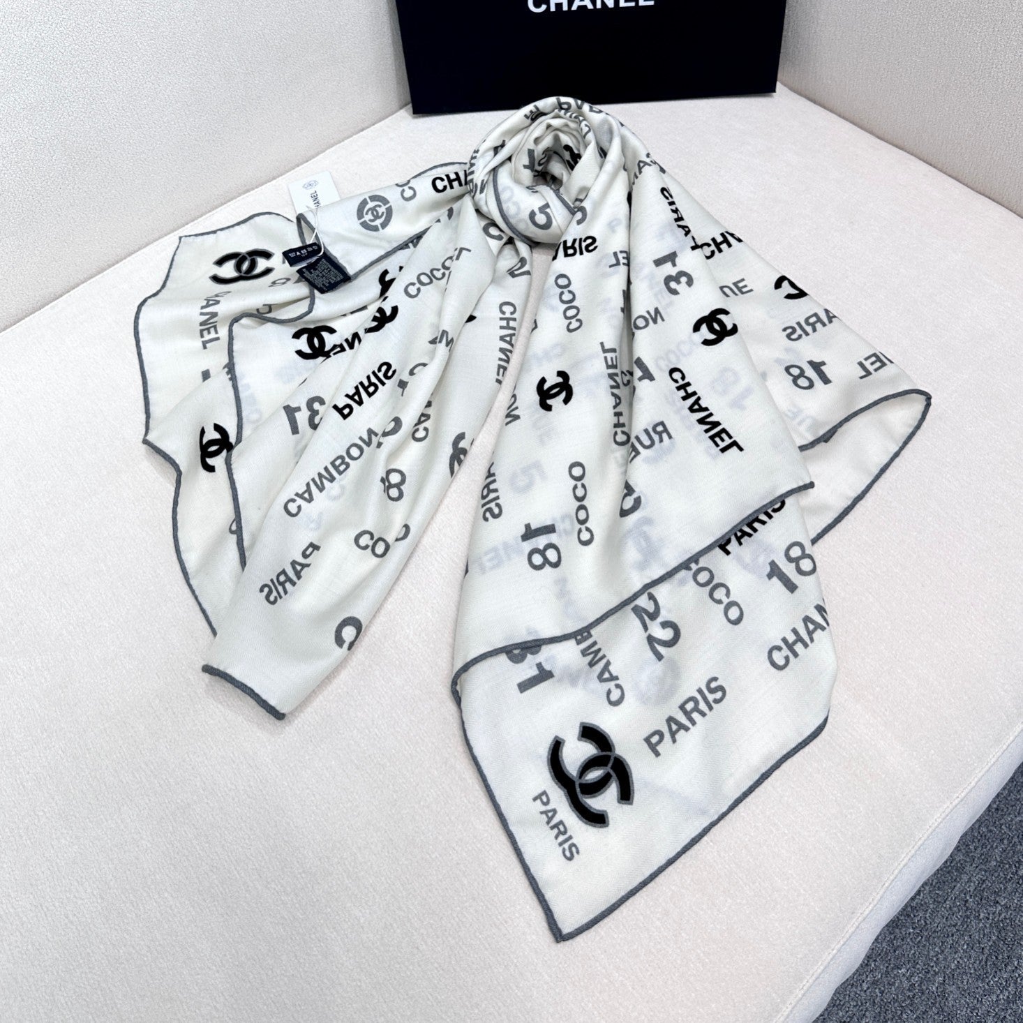 CC Square Scarf 140 CM In White Cashmere Silk  422703