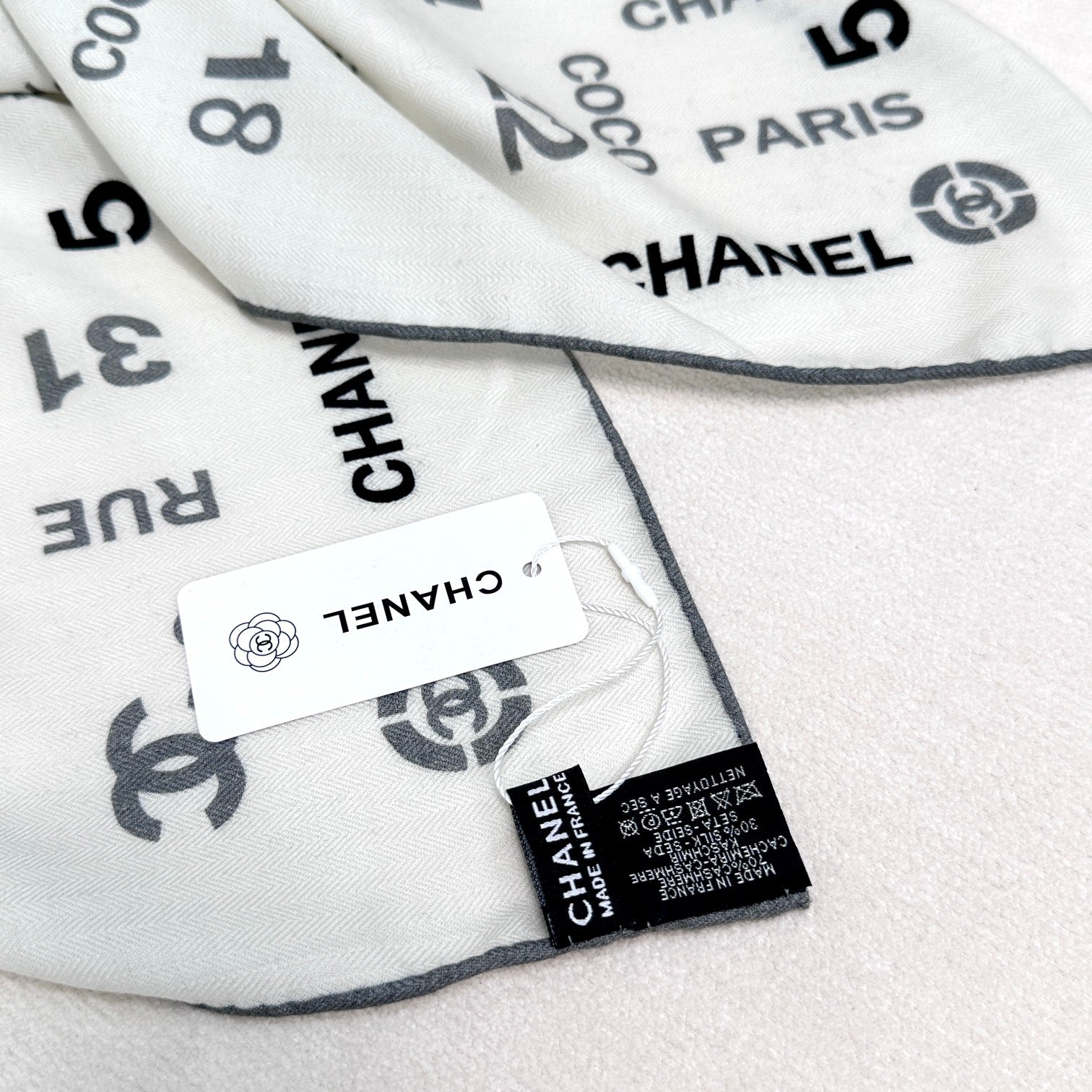 CC Square Scarf 140 CM In White Cashmere Silk  422703