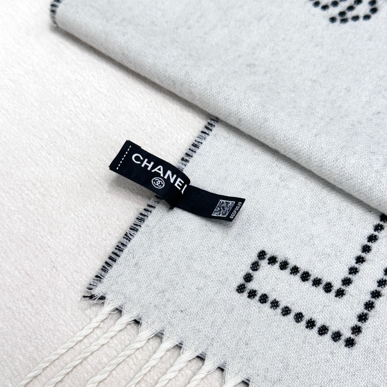 CC Scarf 200 CM In Black Mix White Cashmere  422706